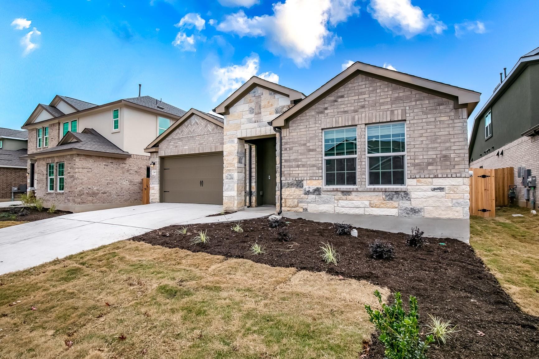 1740 Catahoula Dr Property Photo 3