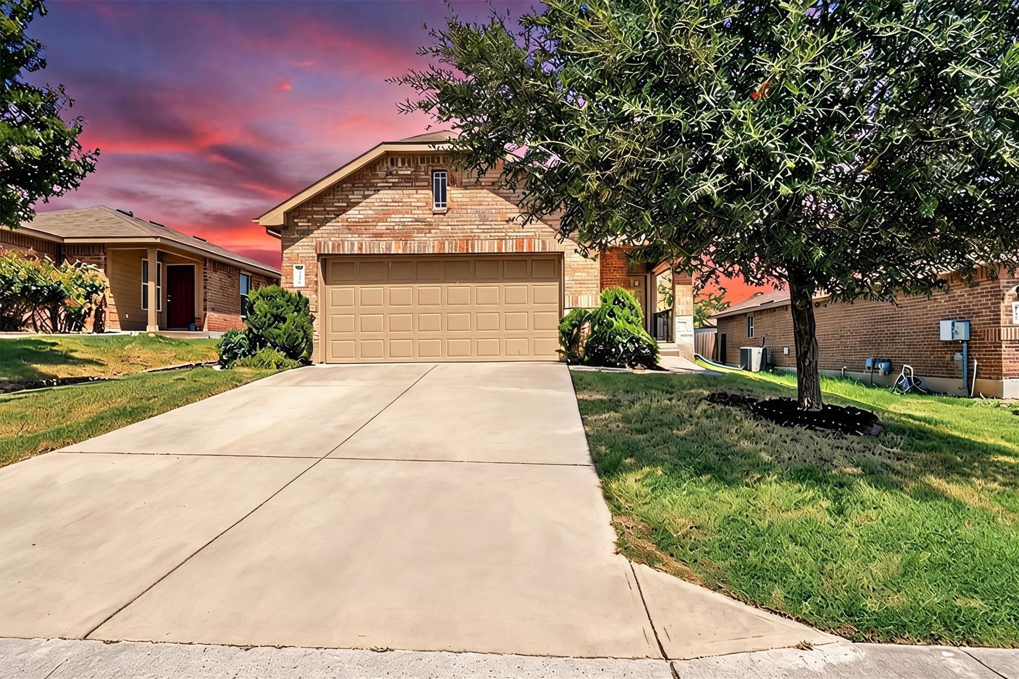 211 Pine Arbol Pass Property Photo 1