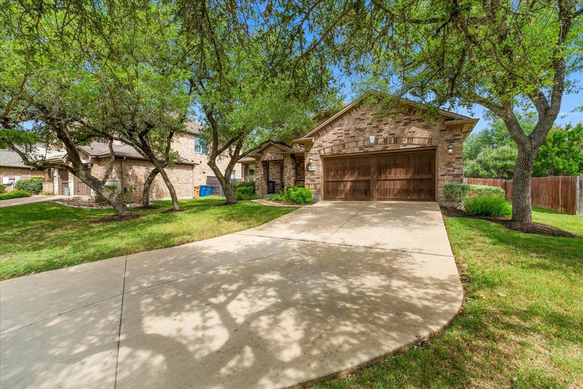 7504 Brecourt Manor Way Property Photo 1