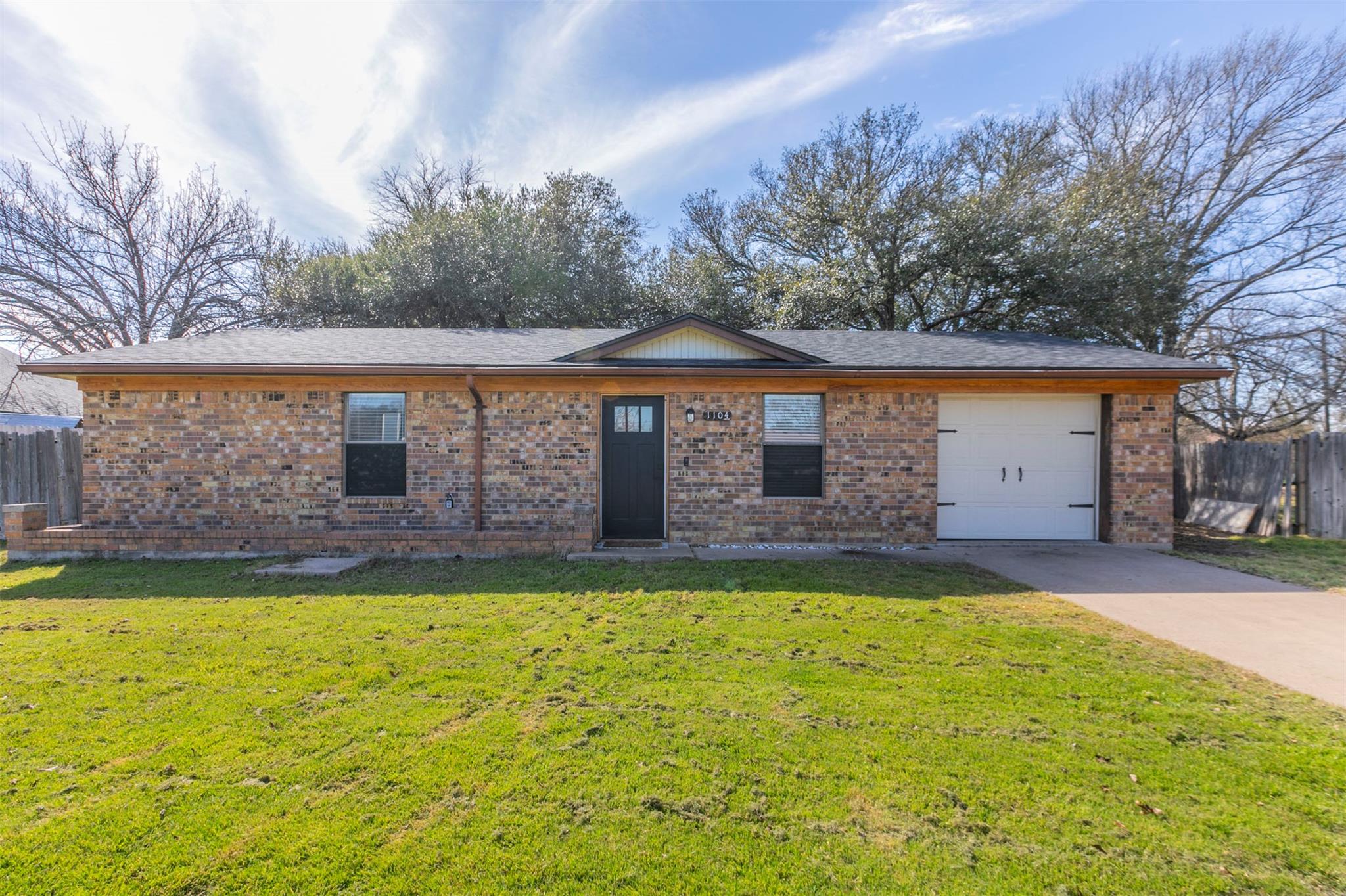 1104 Renee Spur Property Photo