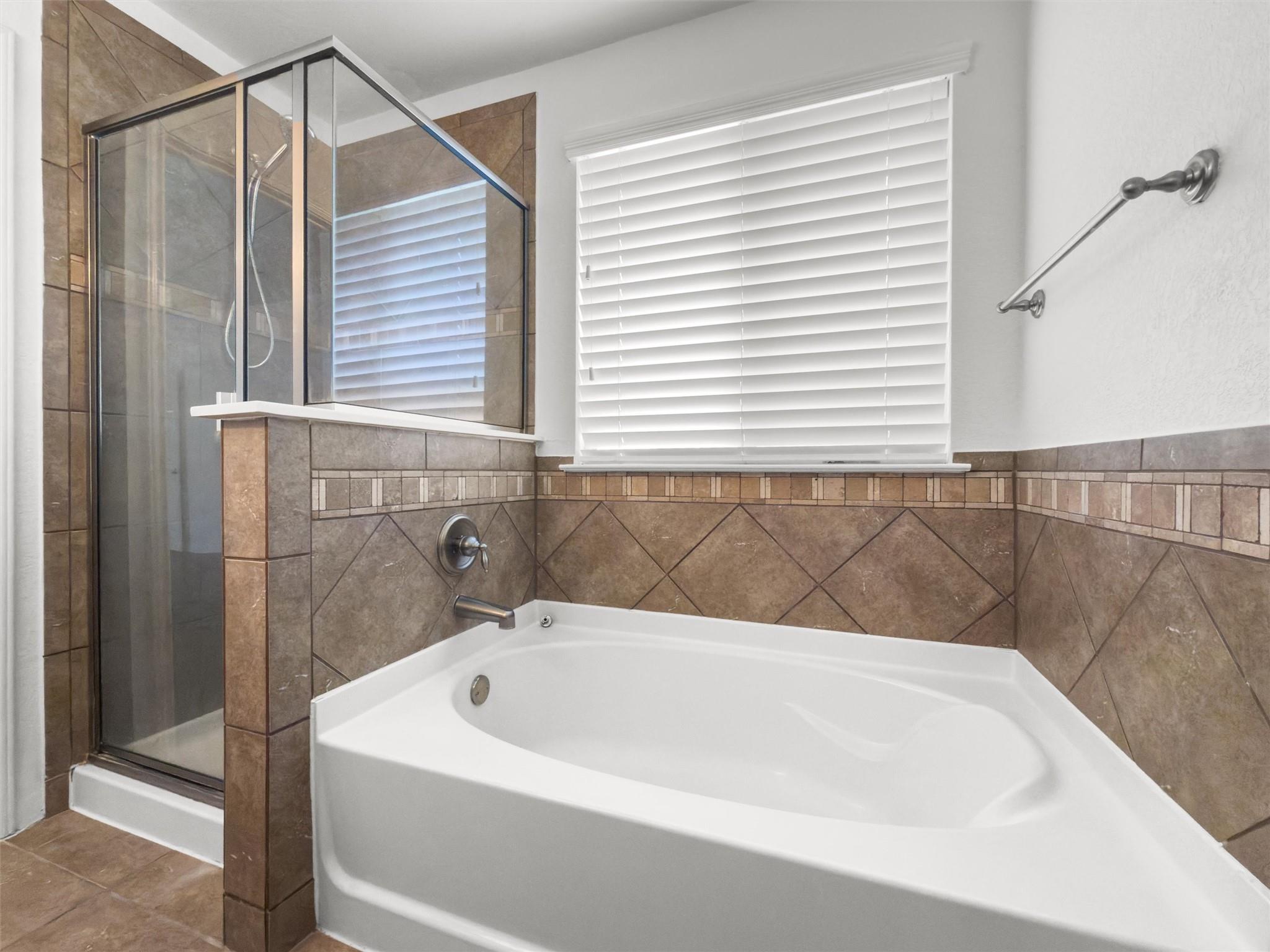 1049 Regency Ln Property Photo 15