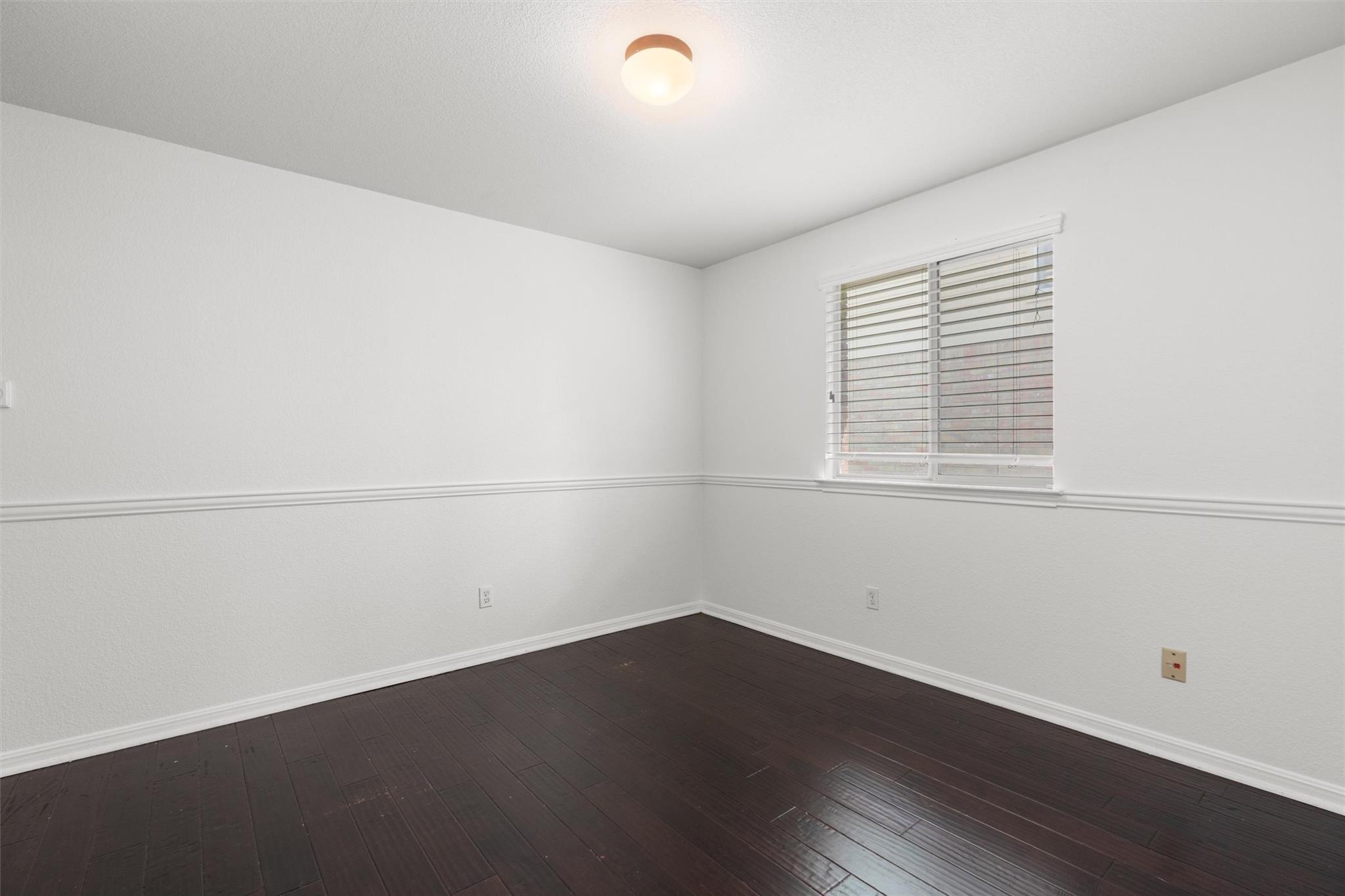 1049 Regency Ln Property Photo 20