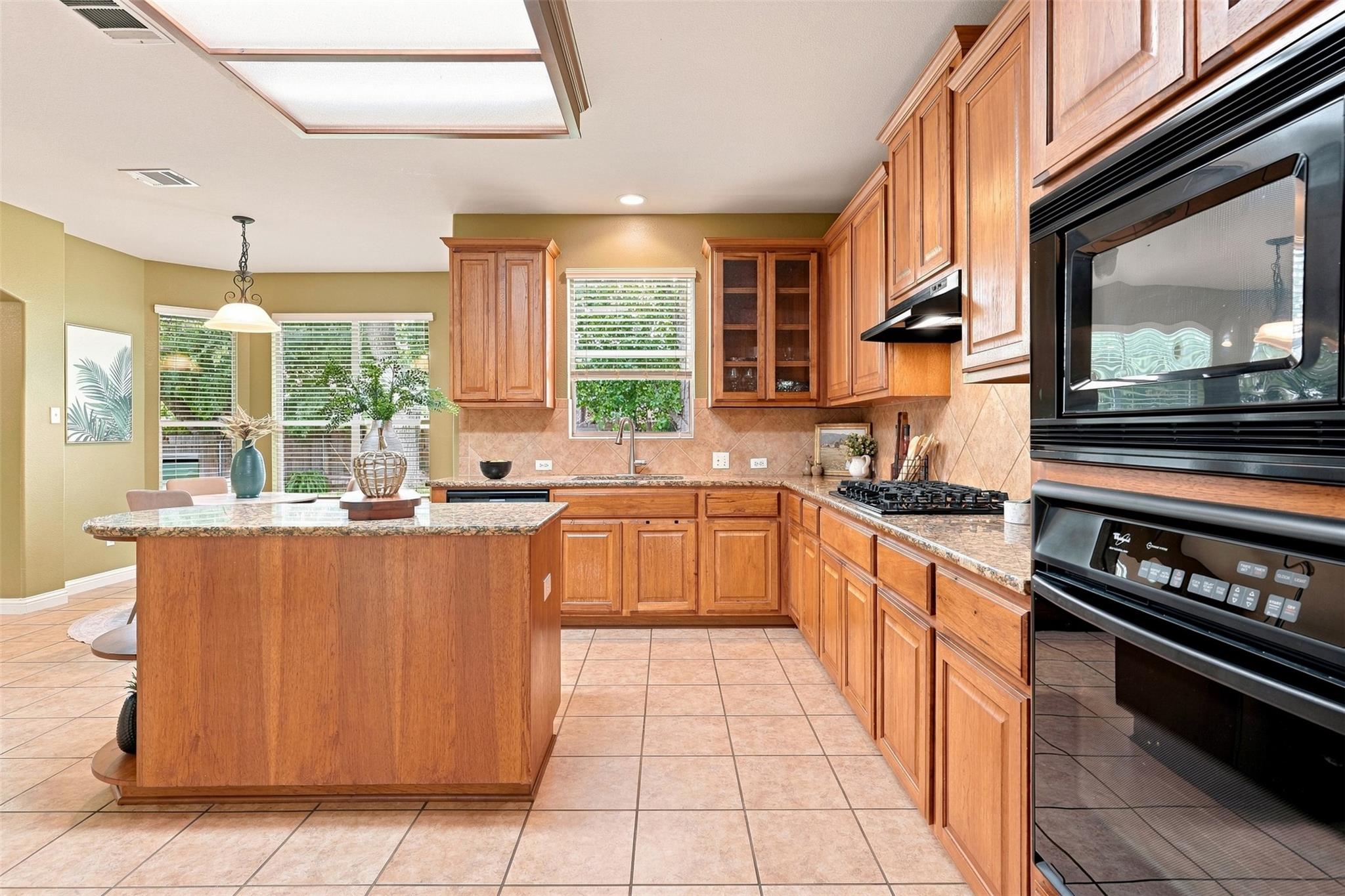 1116 Canyon Maple Rd Property Photo 16