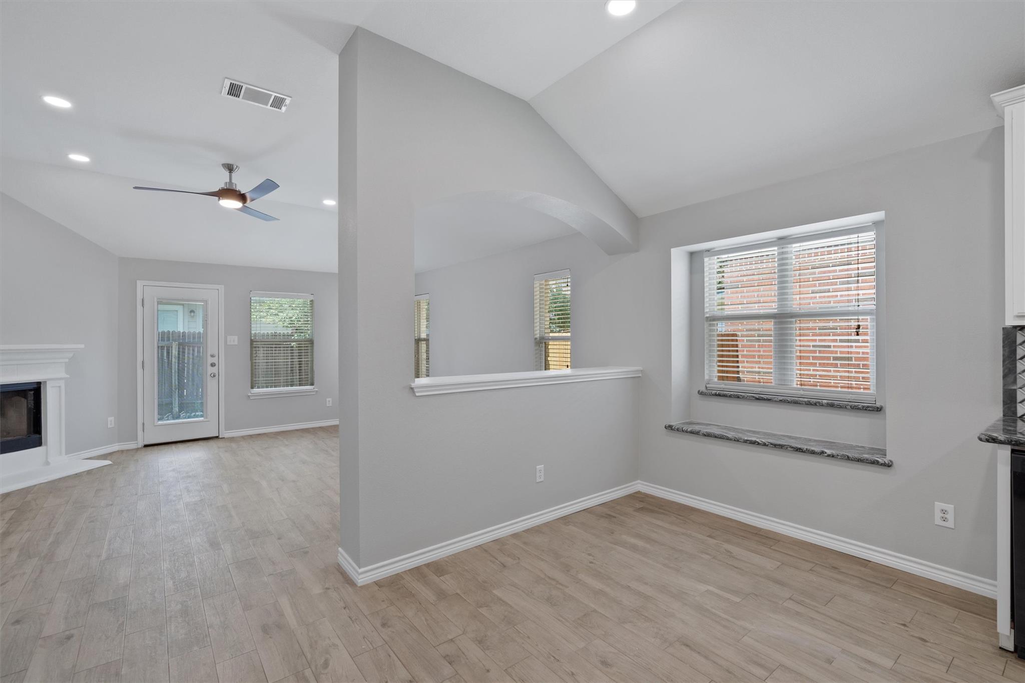 1083 Zeus Cir Property Photo 12