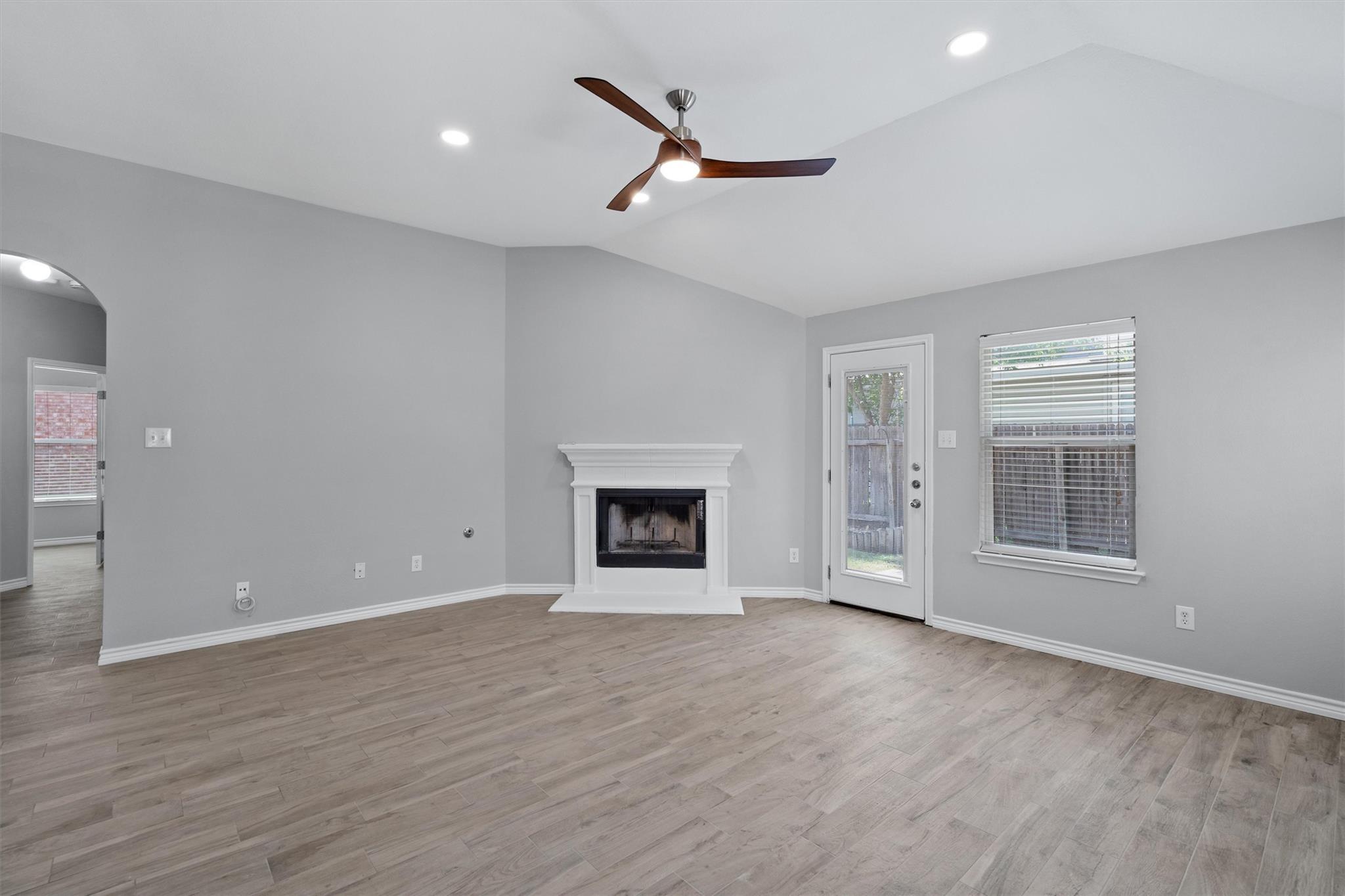 1083 Zeus Cir Property Photo 15