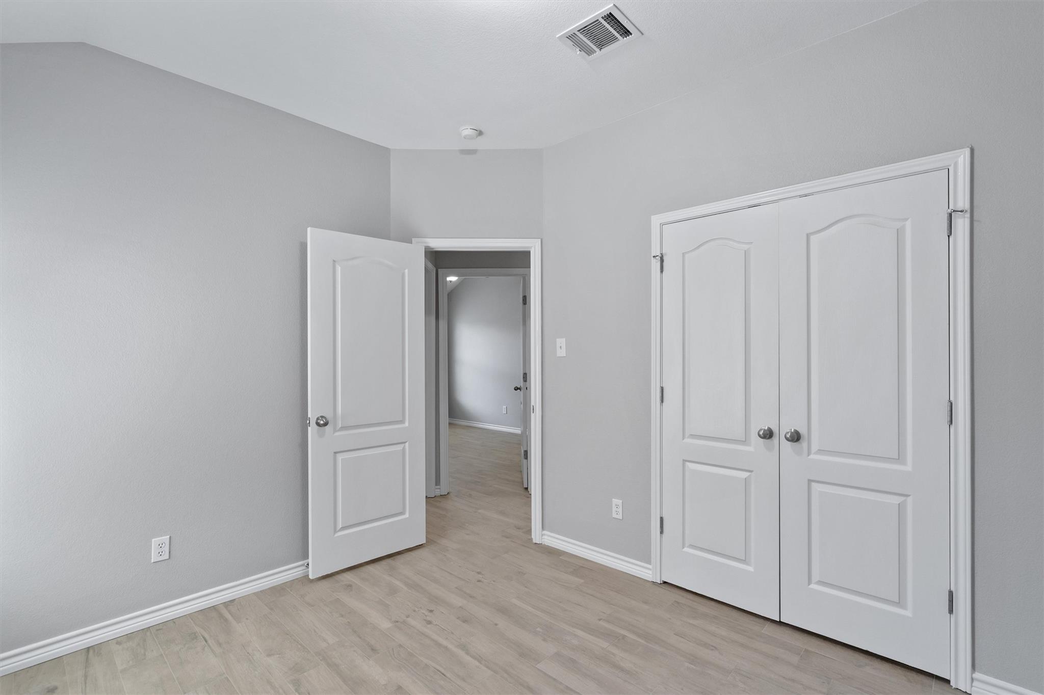 1083 Zeus Cir Property Photo 23