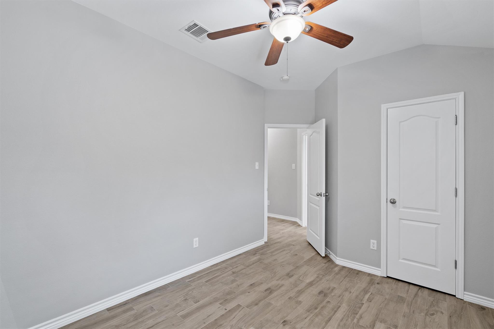 1083 Zeus Cir Property Photo 25