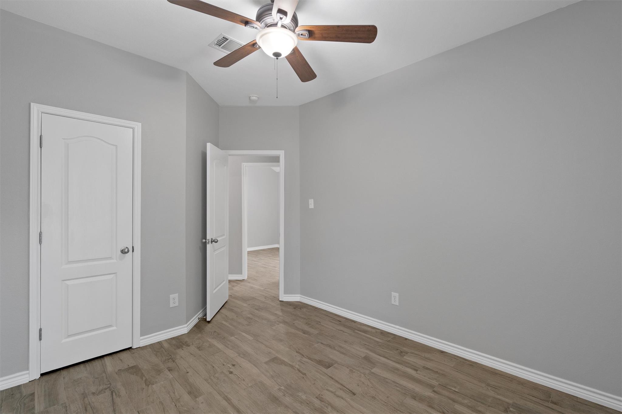 1083 Zeus Cir Property Photo 27
