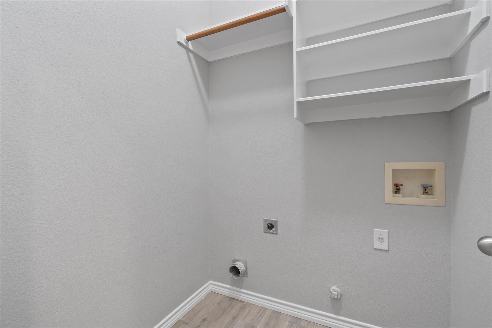 1083 Zeus Cir Property Photo 30