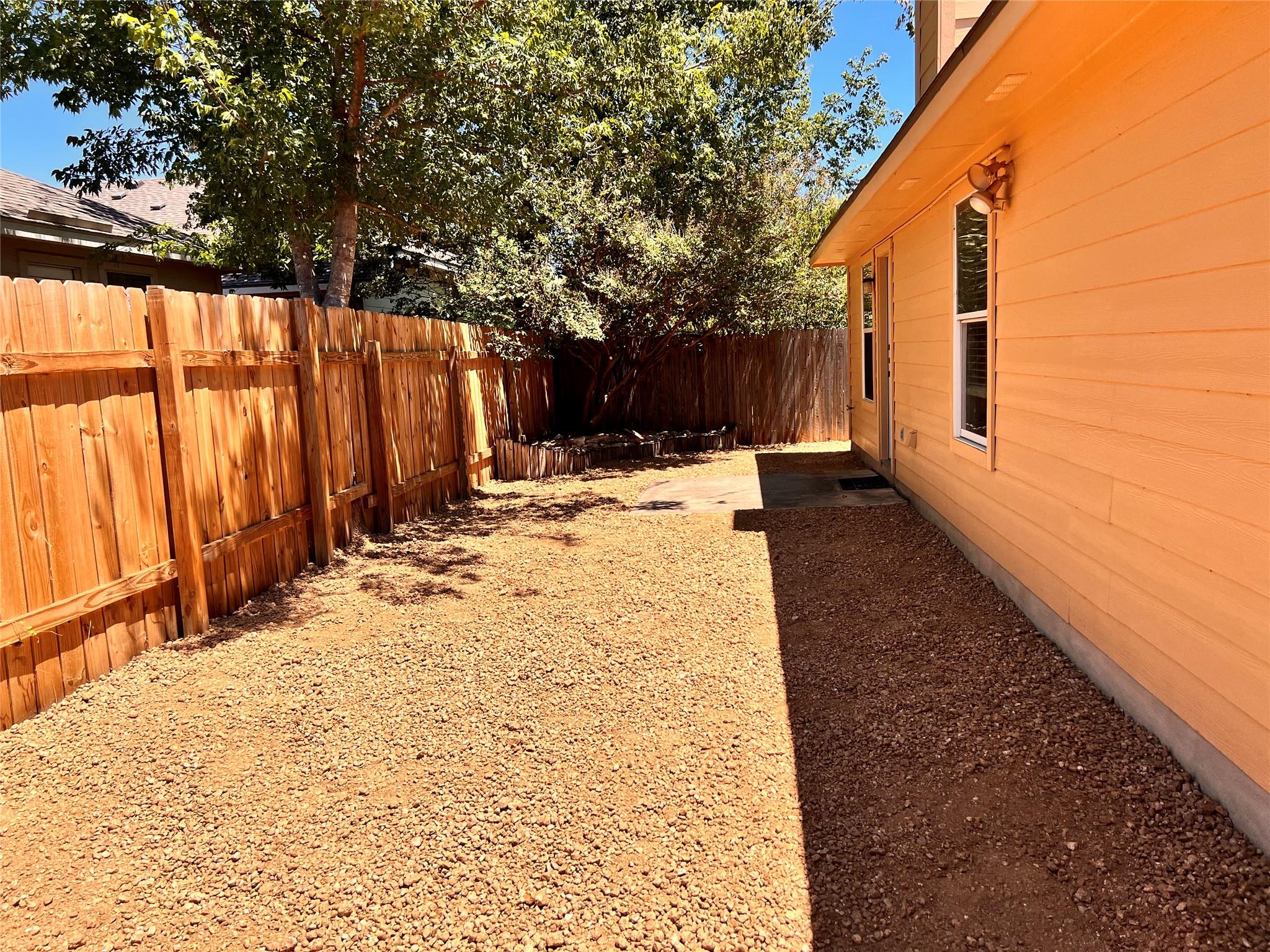 1083 Zeus Cir Property Photo 33