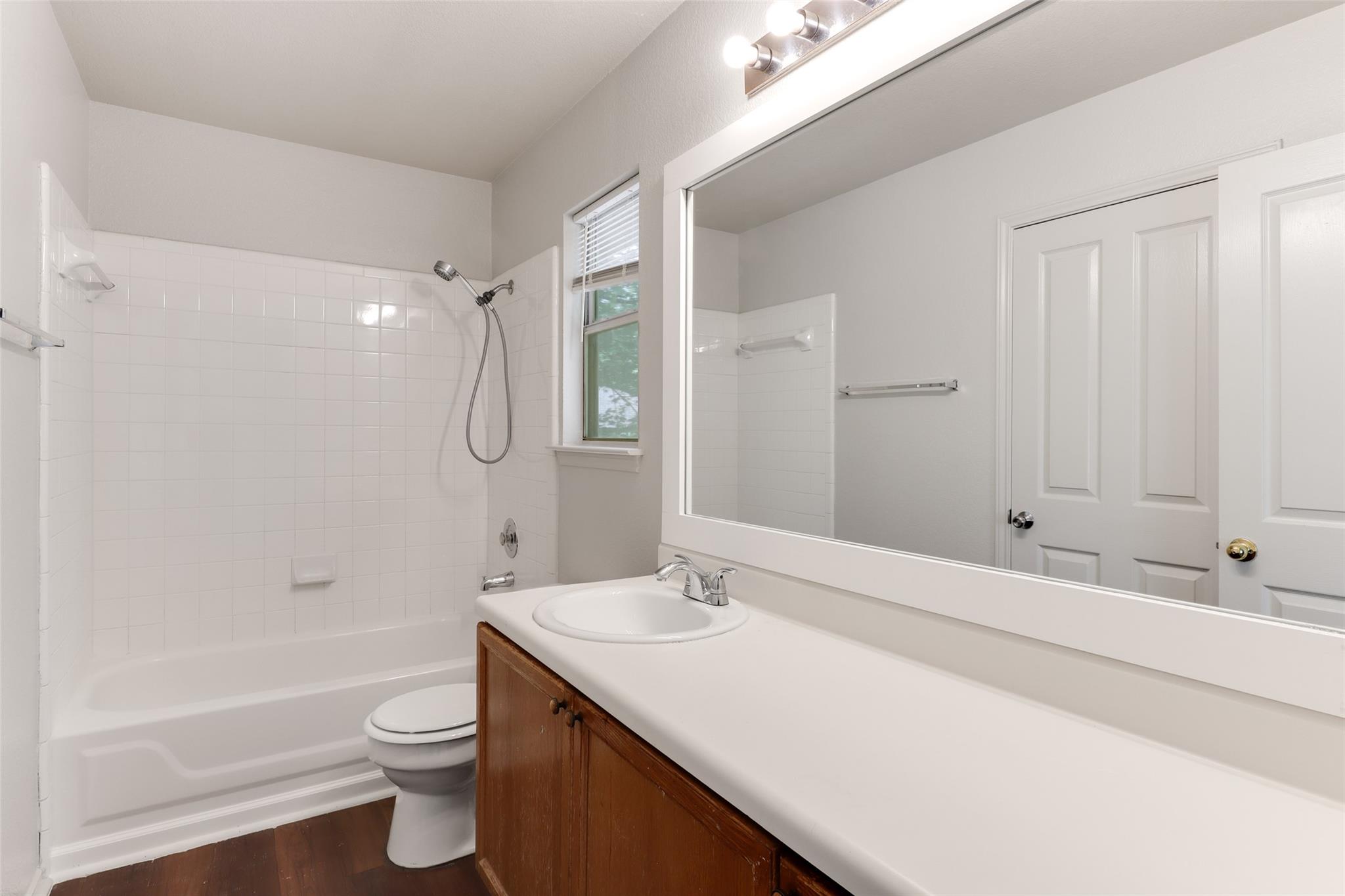 5805 Lark Creek Dr Property Photo 12