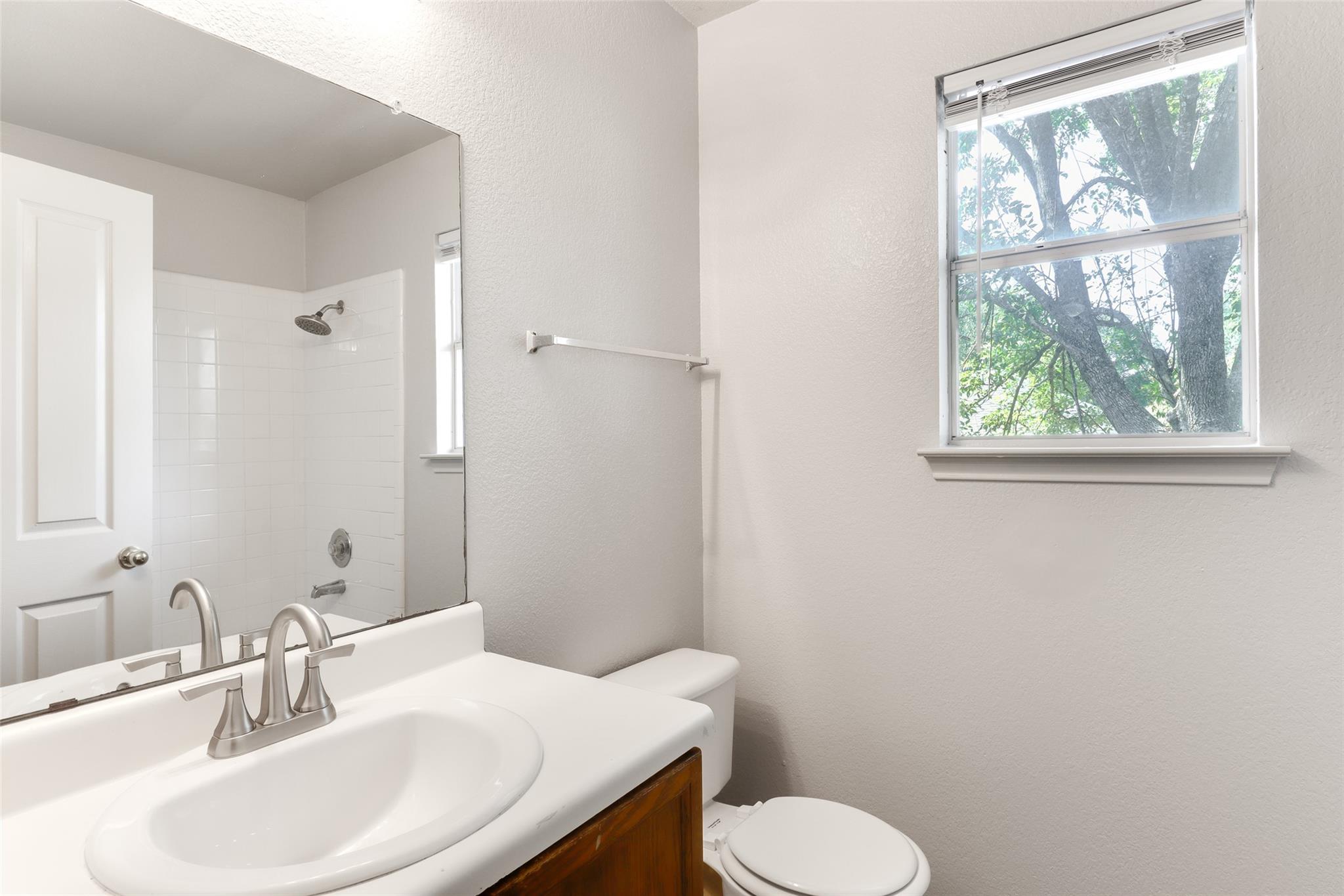 5805 Lark Creek Dr Property Photo 17