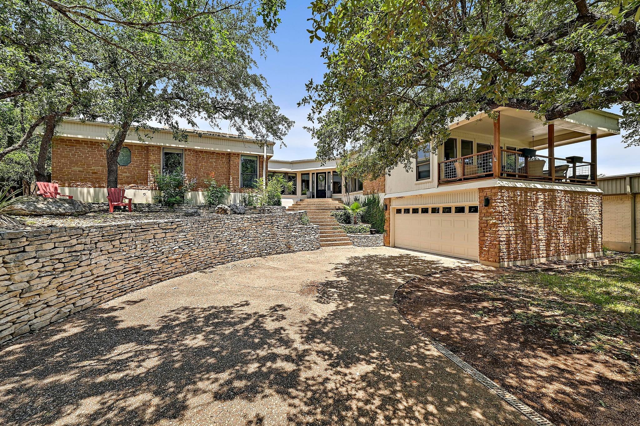 409 Hurst Creek Rd Property Photo 1