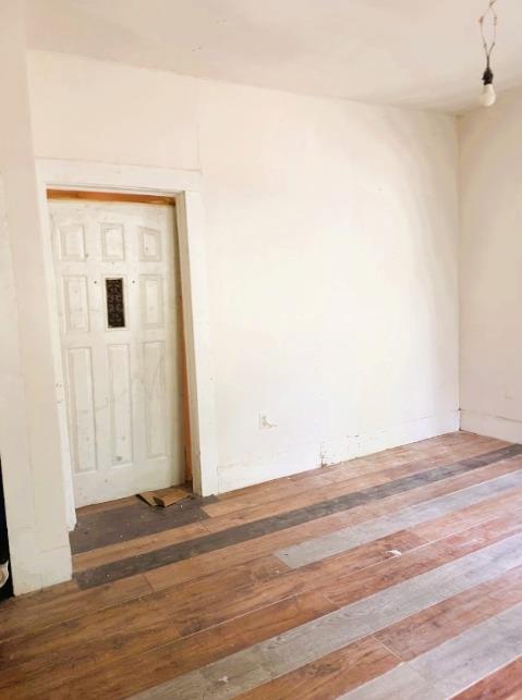 443 W Jackson St Property Photo 3
