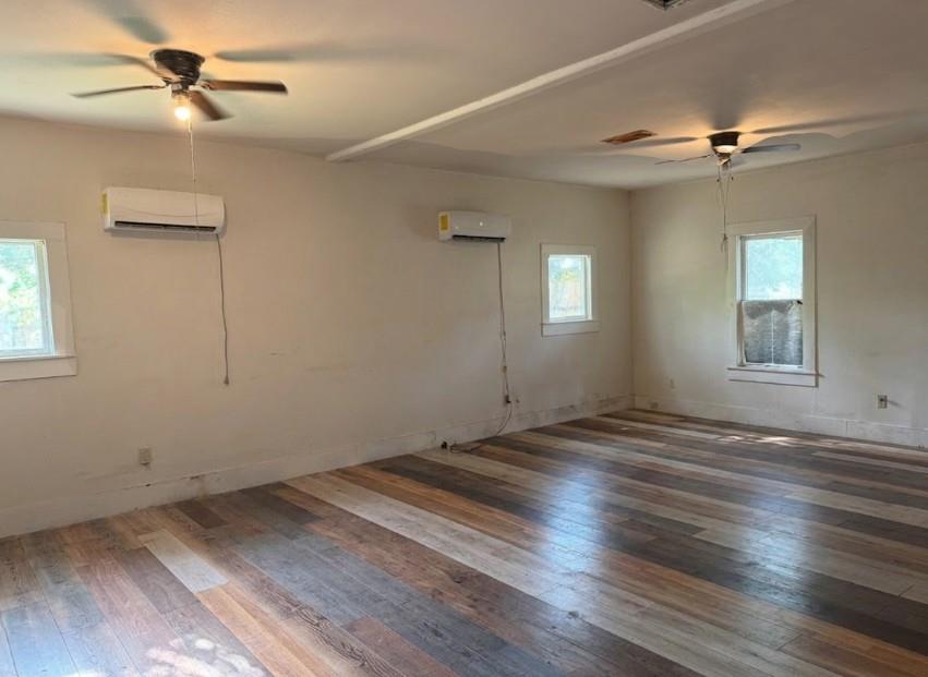 443 W Jackson St Property Photo 4
