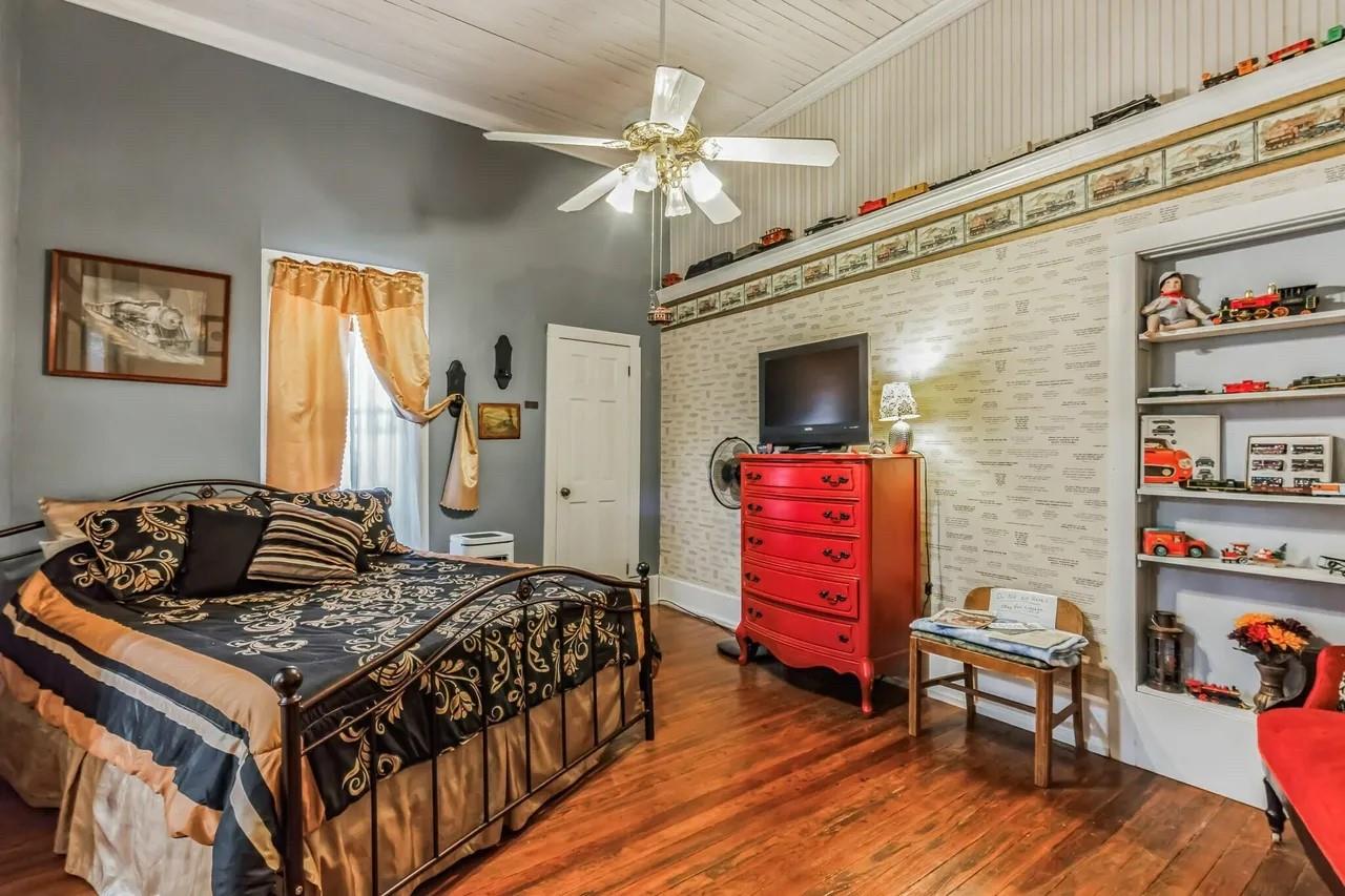 1307 Wright St Property Photo 15