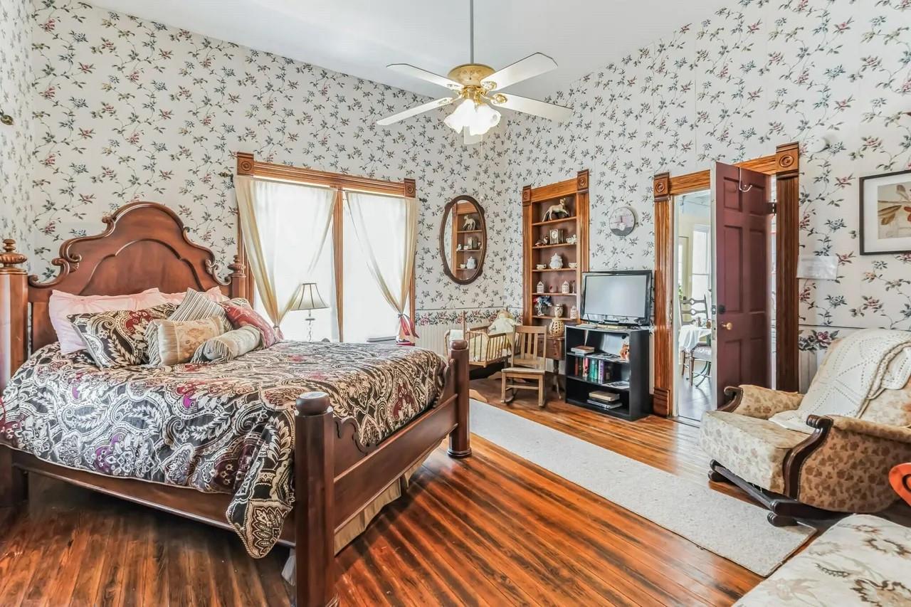 1307 Wright St Property Photo 17