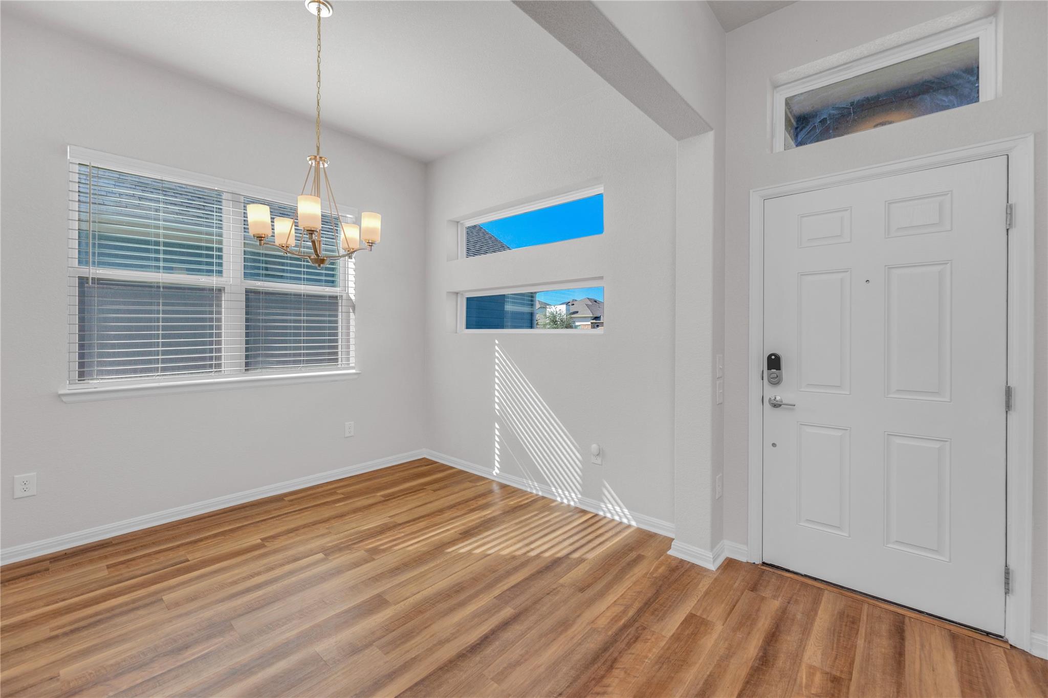 9941 Comely Bnd Property Photo 5