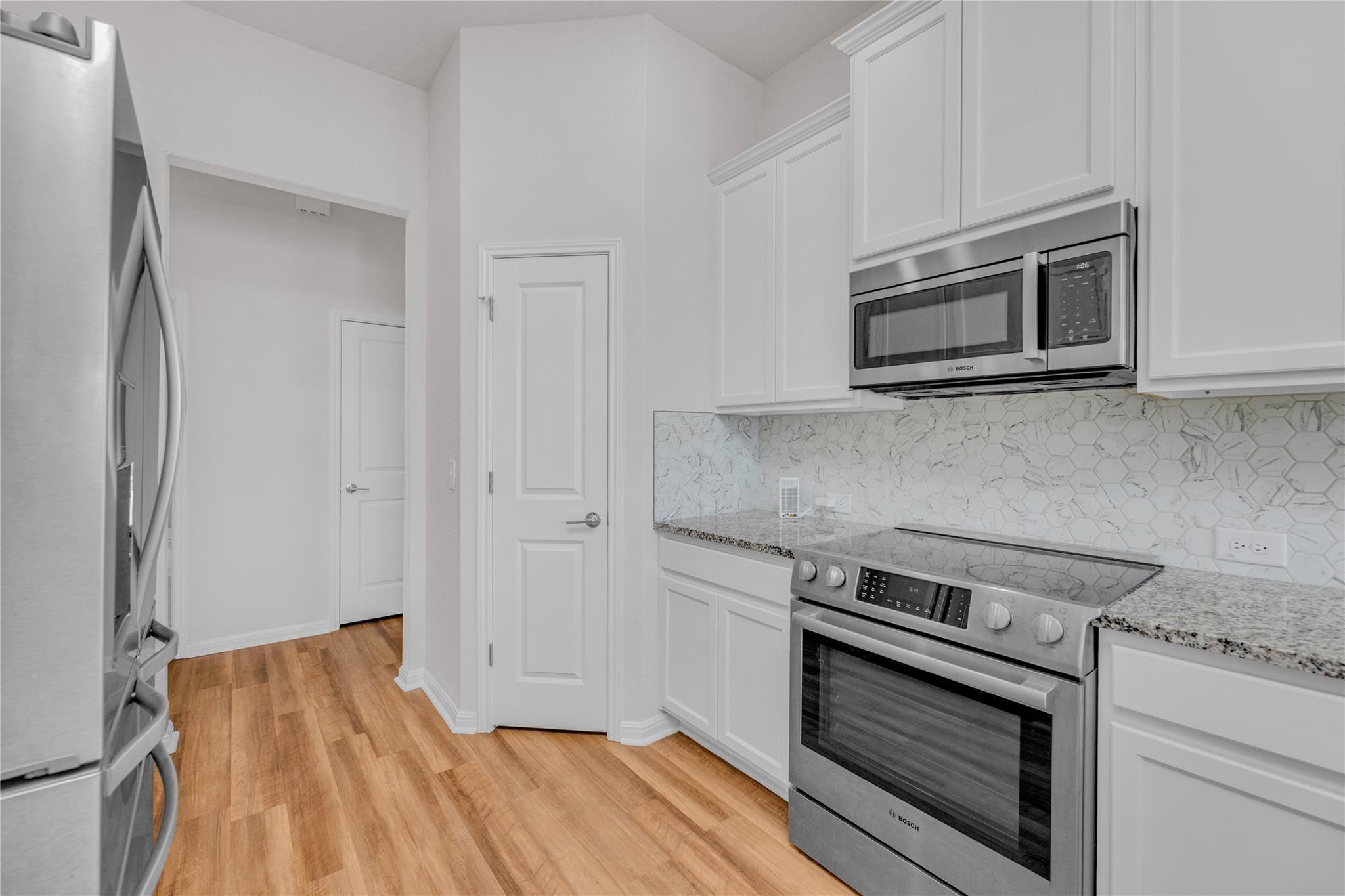 9941 Comely Bnd Property Photo 8
