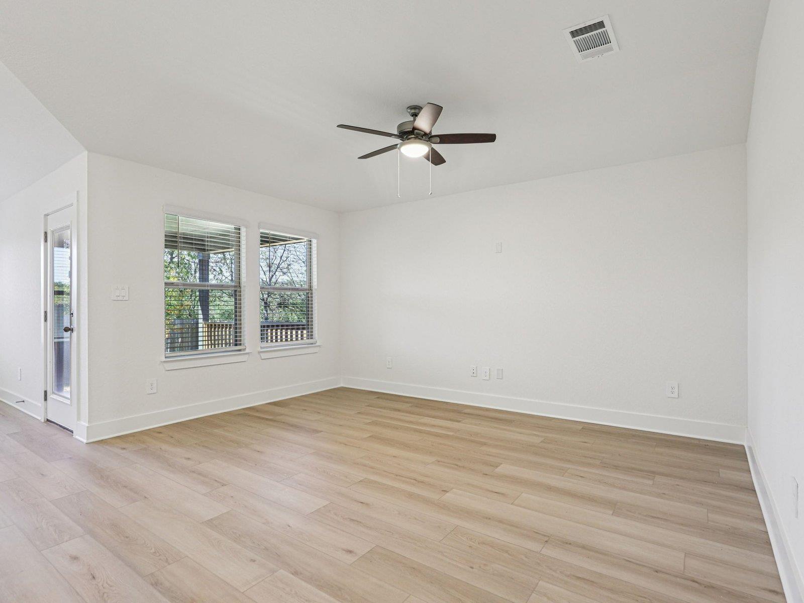 273 Sue Peaks Loop Property Photo 3