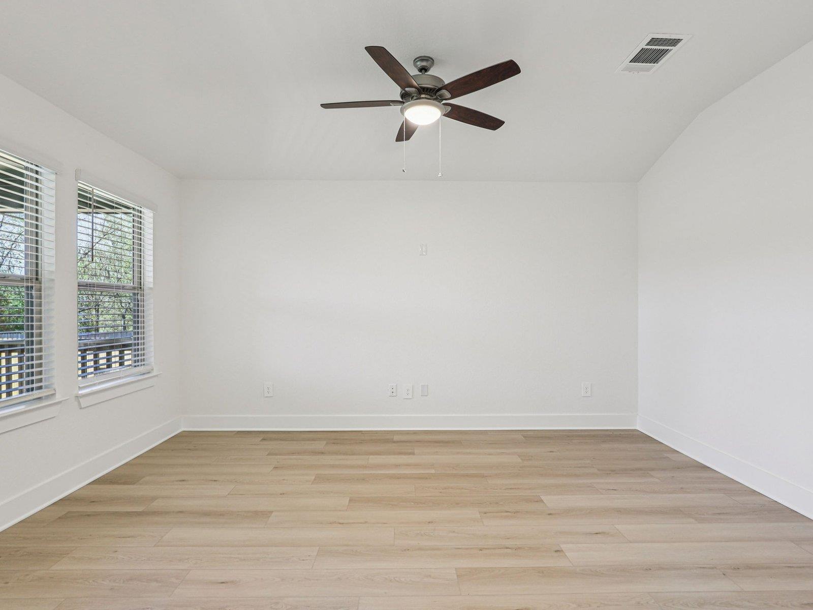 273 Sue Peaks Loop Property Photo 6