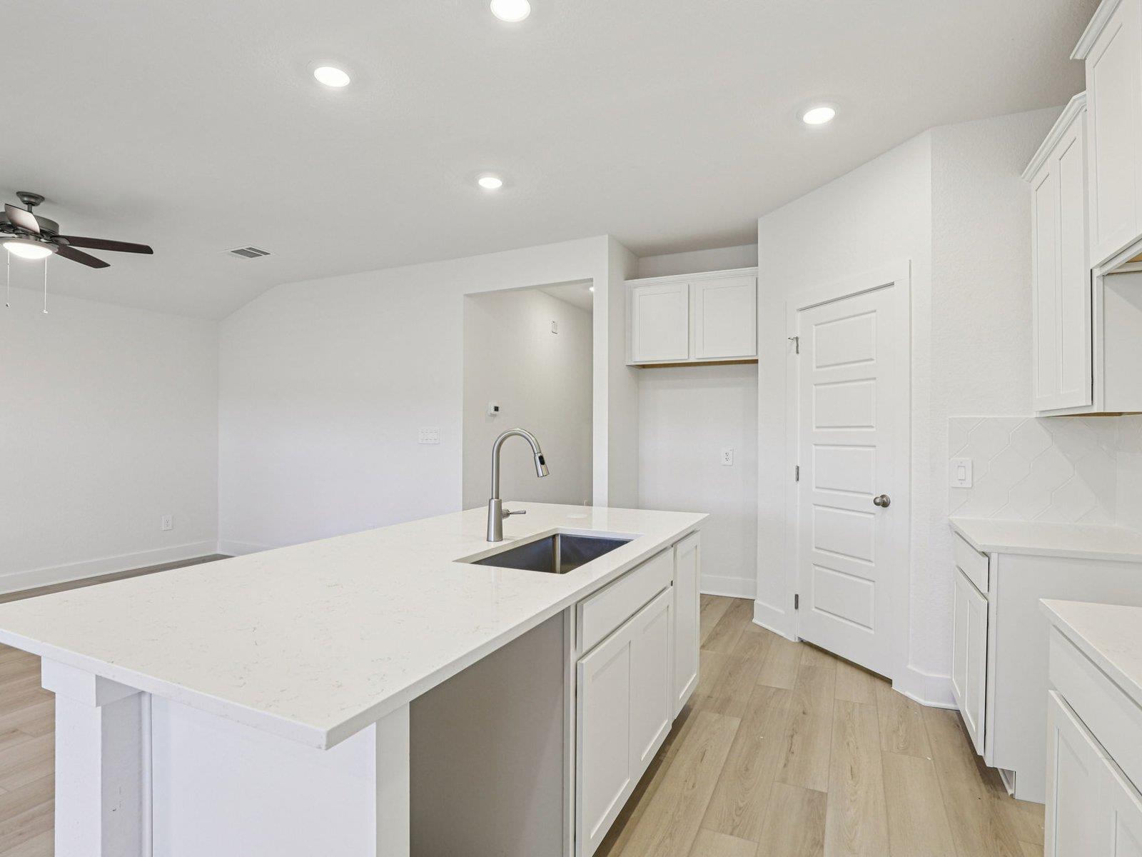 273 Sue Peaks Loop Property Photo 9