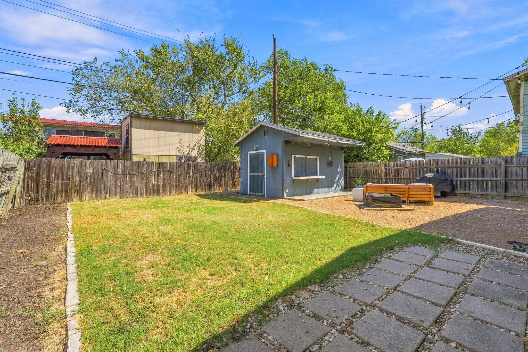 6612 Cruz St Property Photo 6