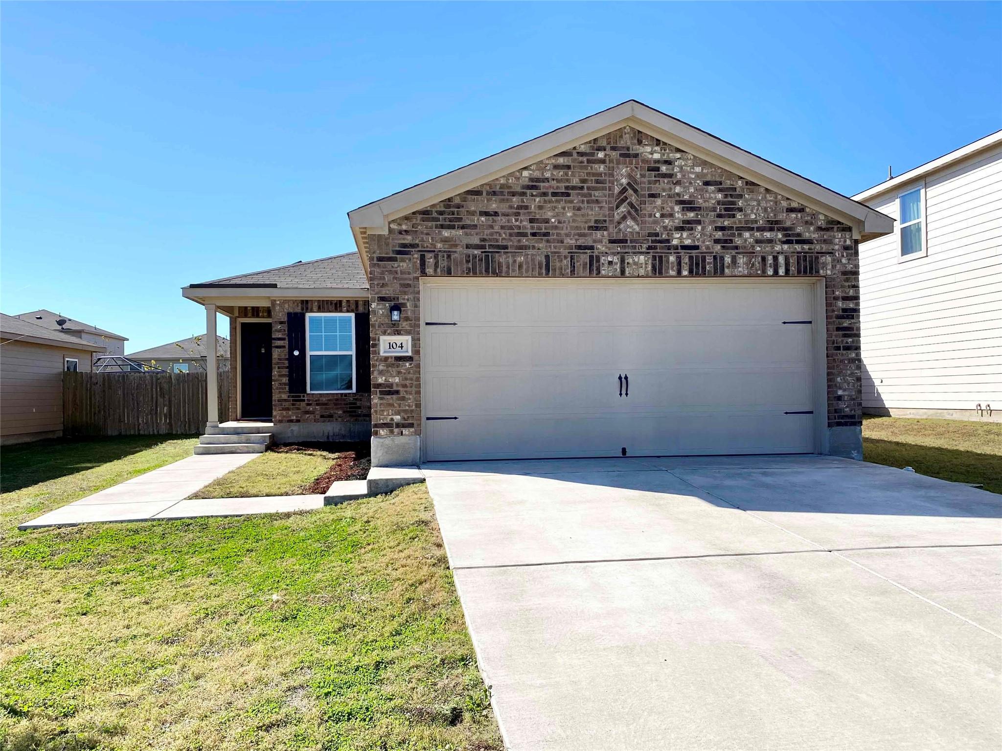 104 Millers Loop Property Photo