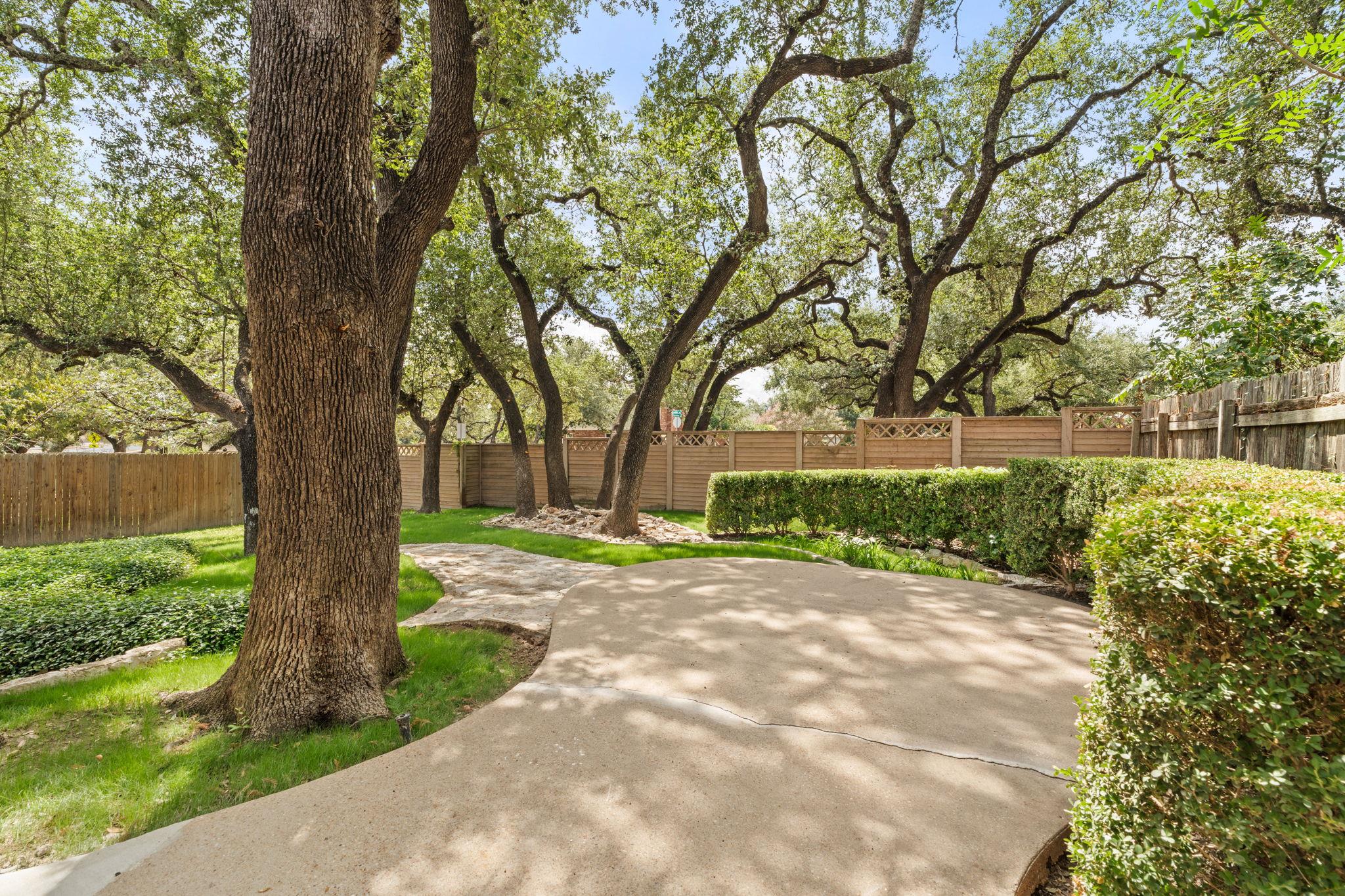 11007 Andenwood Dr Property Photo 35