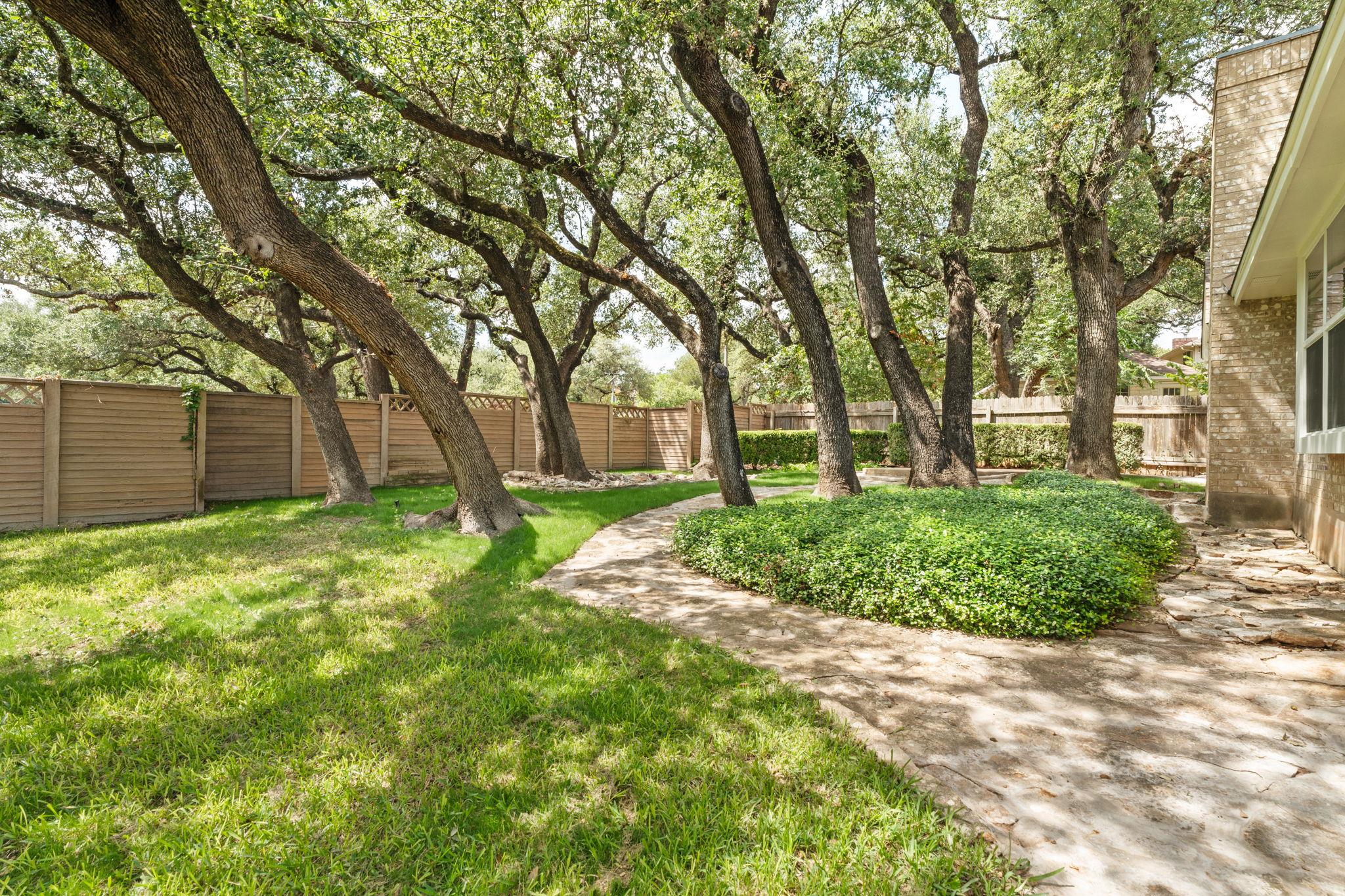11007 Andenwood Dr Property Photo 36