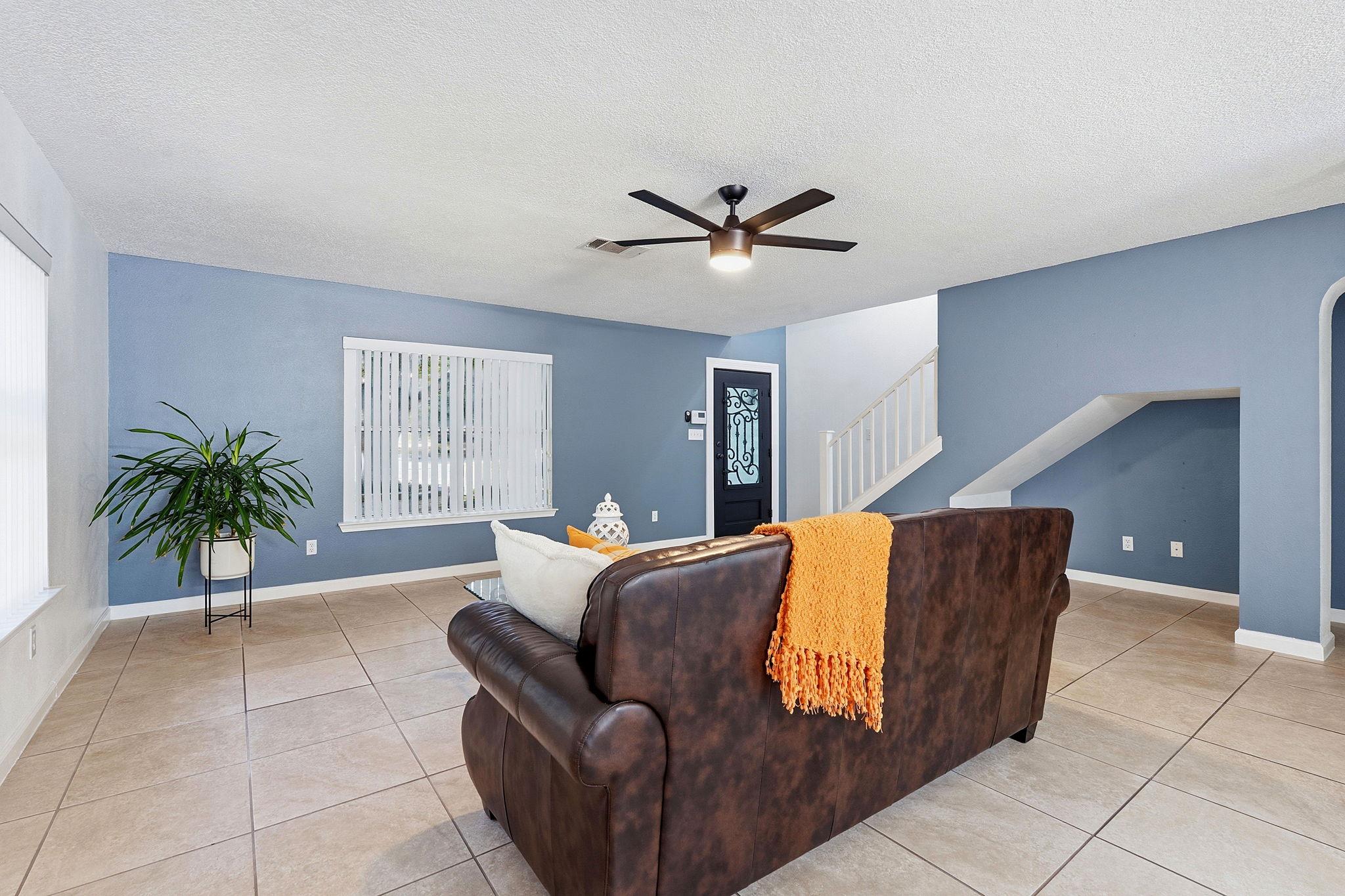 6614 Roseborough Dr Property Photo 4