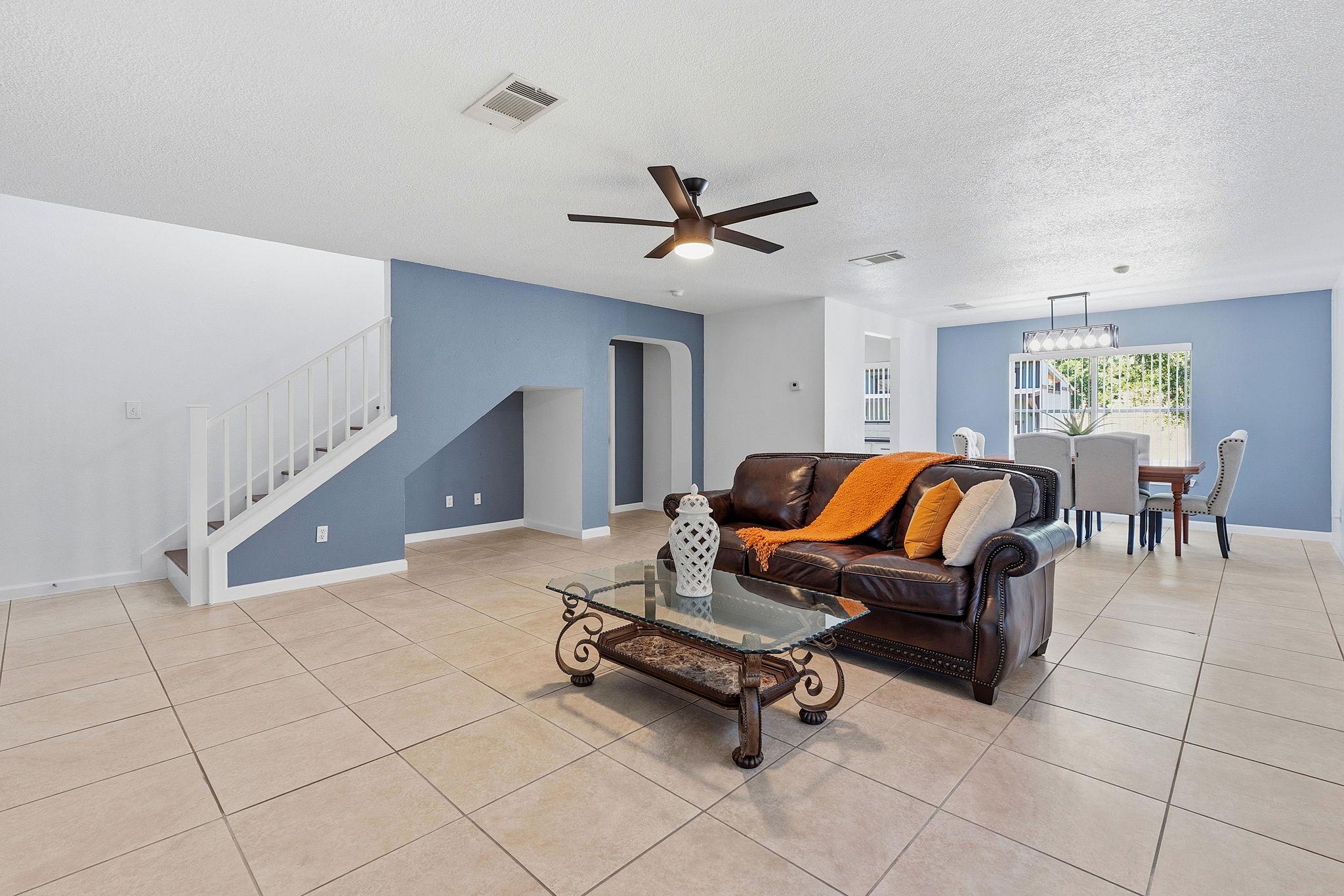 6614 Roseborough Dr Property Photo 5