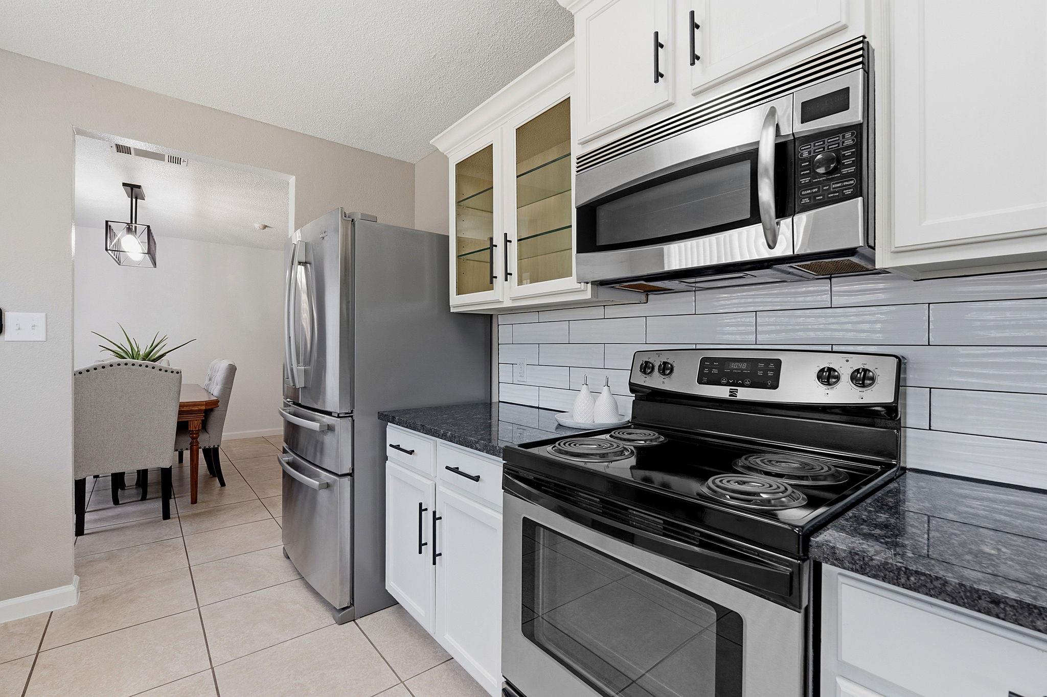 6614 Roseborough Dr Property Photo 11