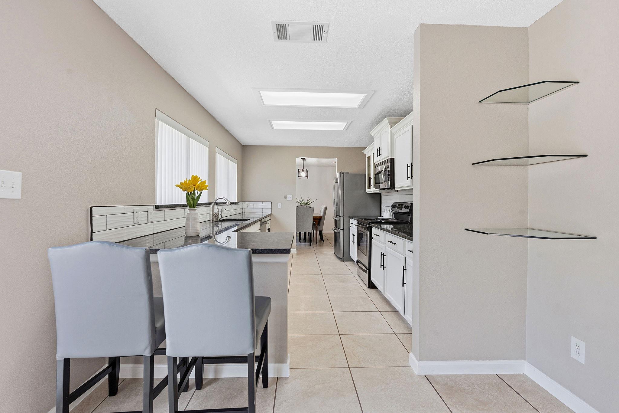 6614 Roseborough Dr Property Photo 12