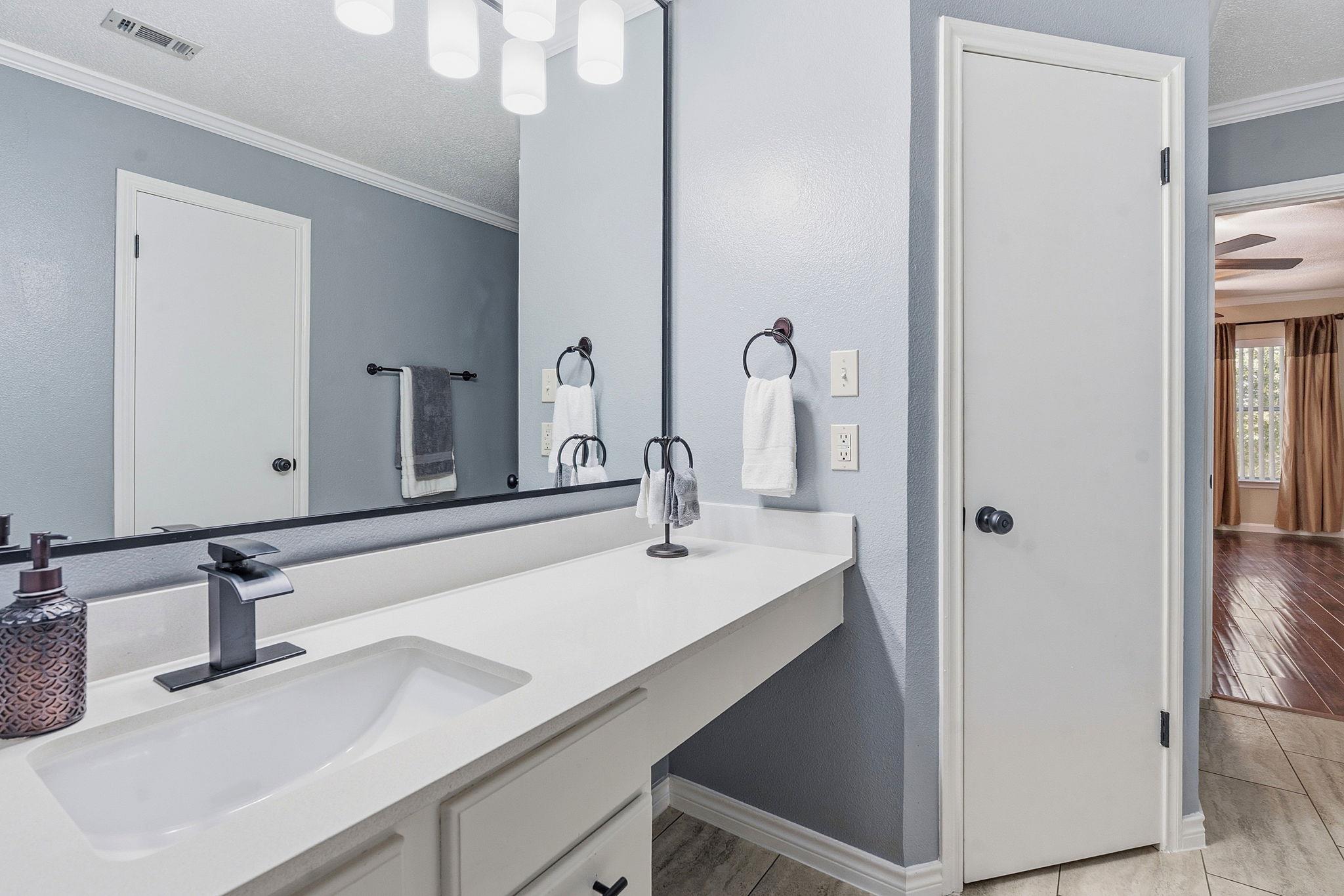 6614 Roseborough Dr Property Photo 20