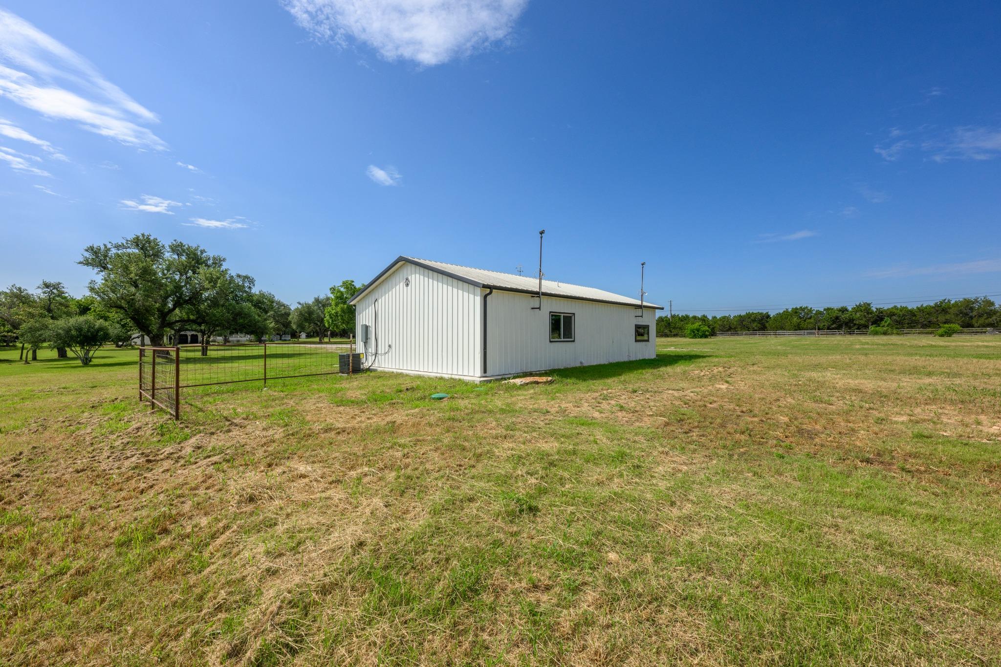 408 Mesa Oaks Rd Property Photo 17