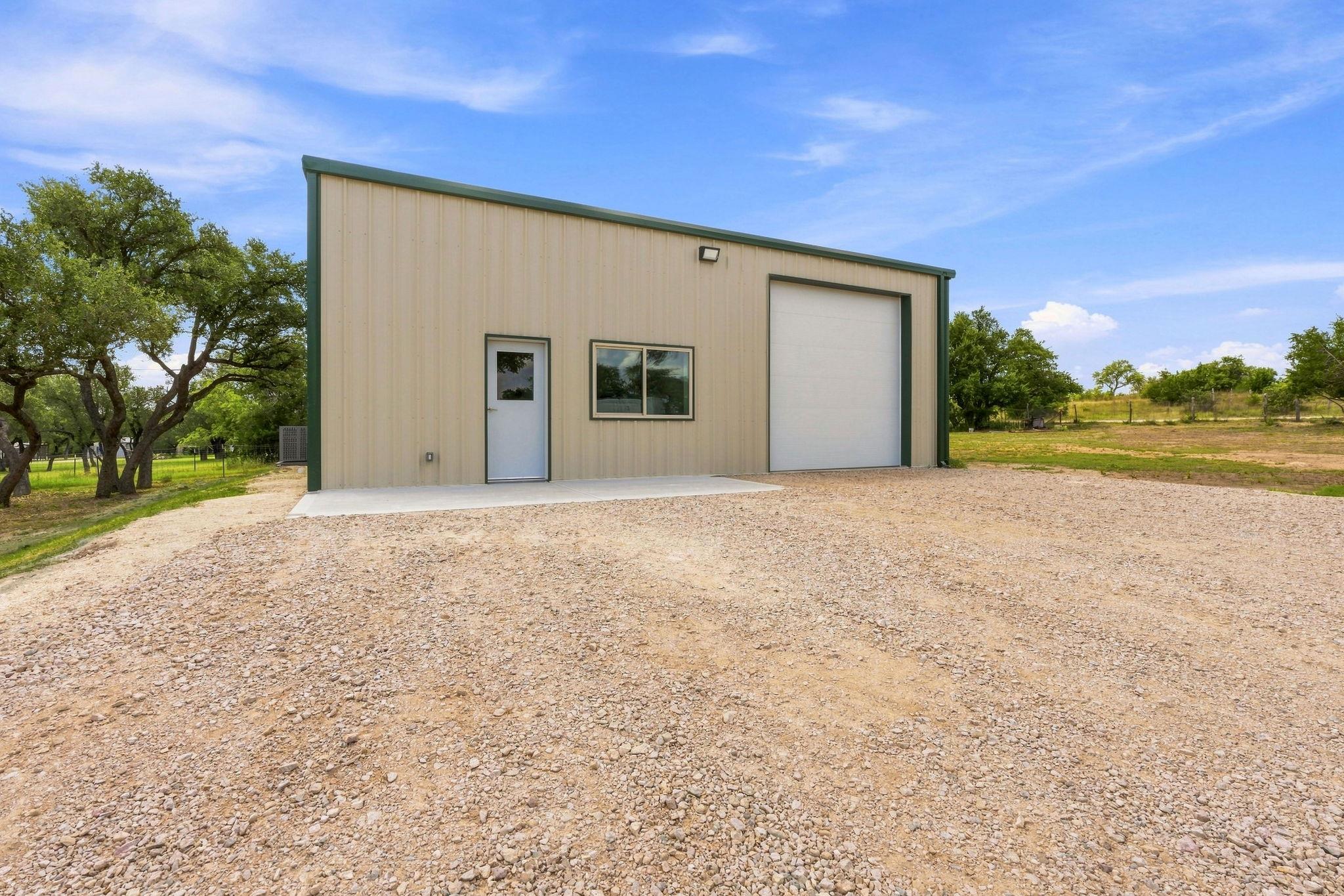 7748 E Us Highway 290 None #5 Property Photo 21