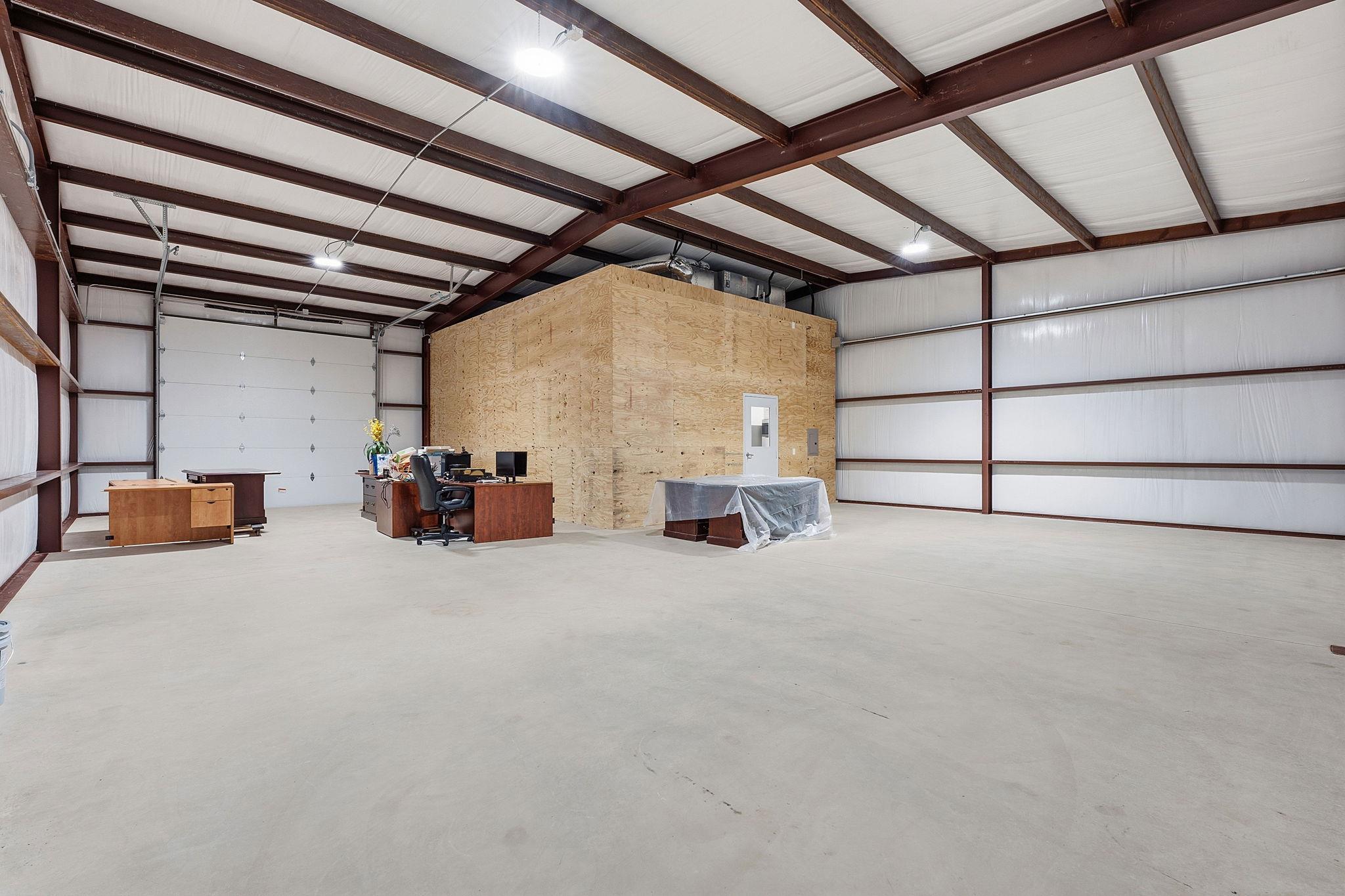 7748 E Us Highway 290 None #5 Property Photo 25