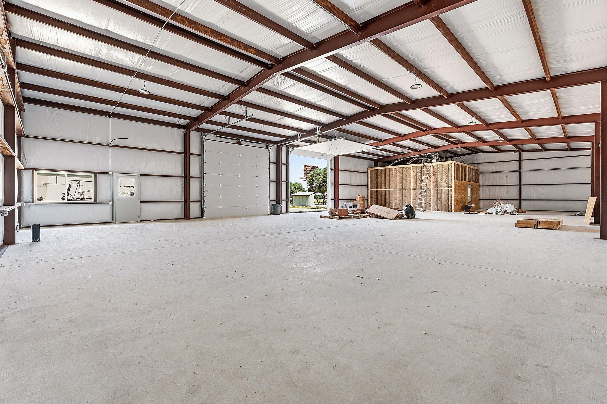 7748 E Us Highway 290 None #5 Property Photo 27