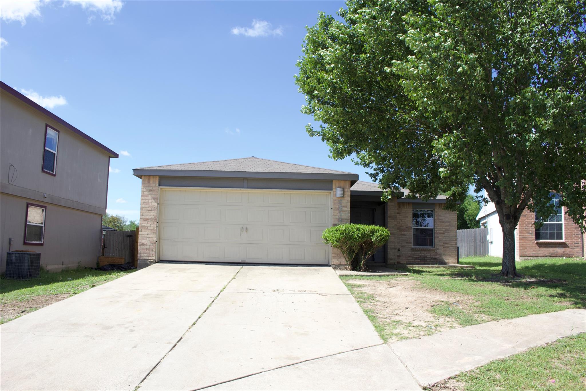 3212 Blackburn Dr Property Photo 1