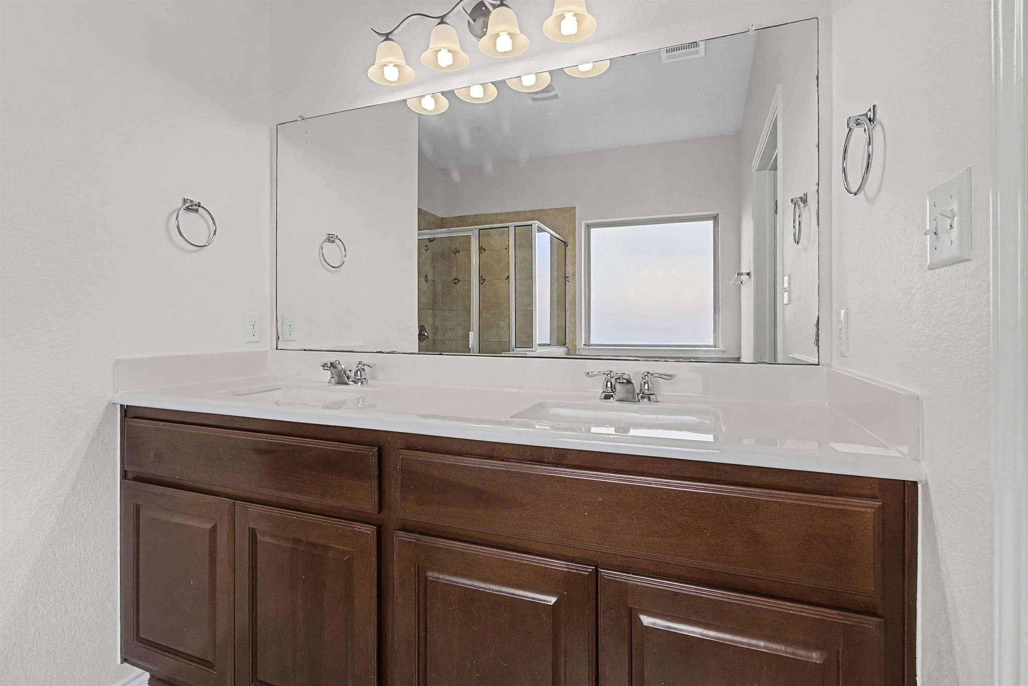 501 Silver Trl Property Photo 14