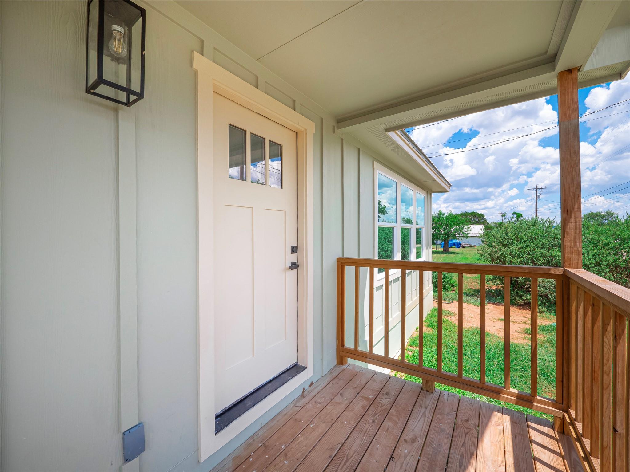 109 Elizabeth Dr Property Photo 3
