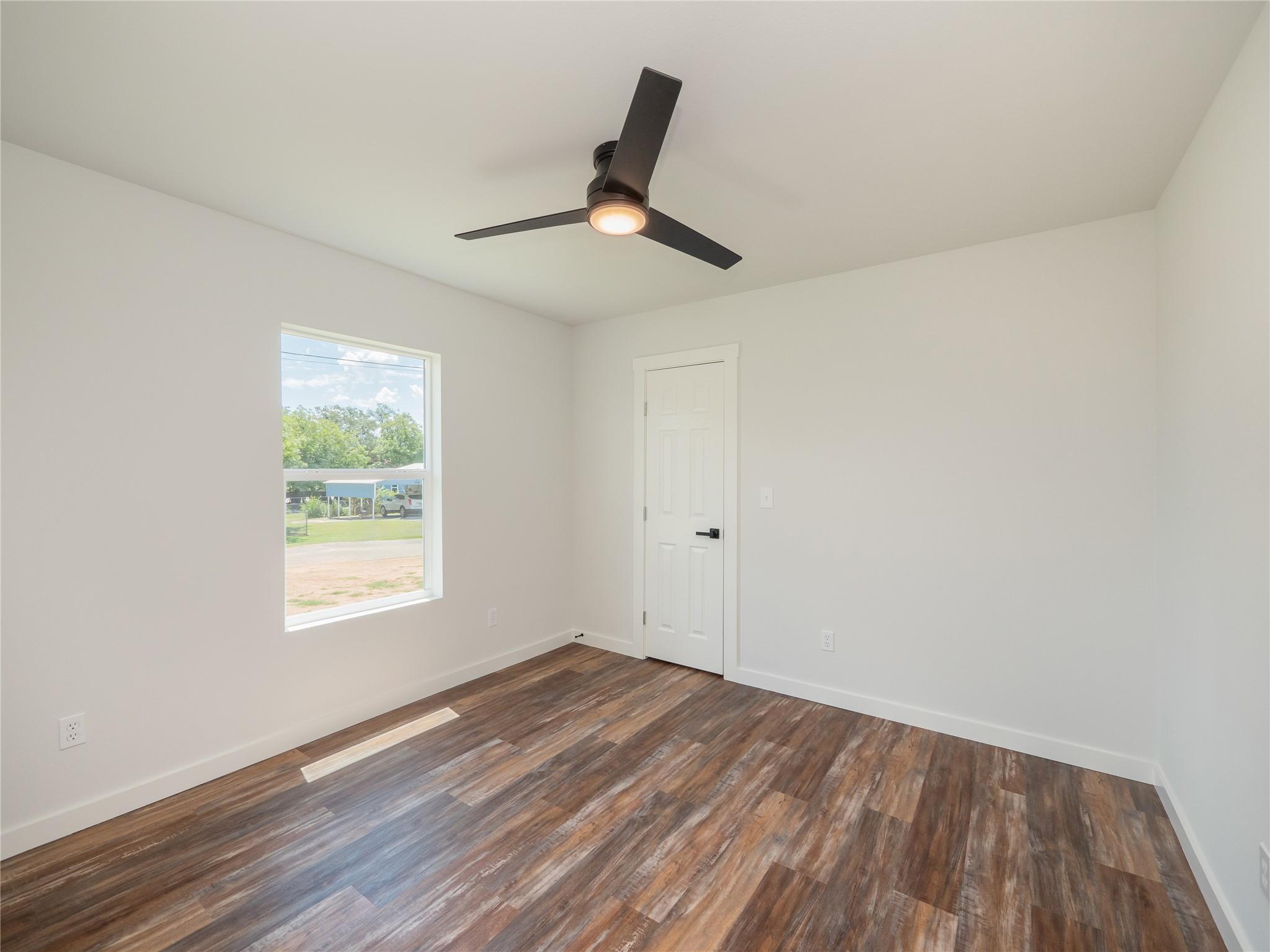 109 Elizabeth Dr Property Photo 22