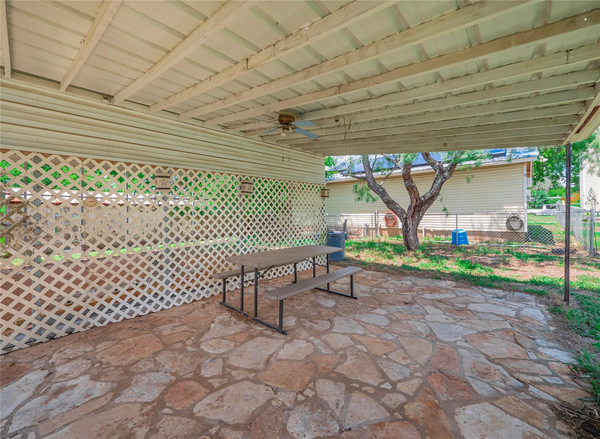 109 Elizabeth Dr Property Photo 32