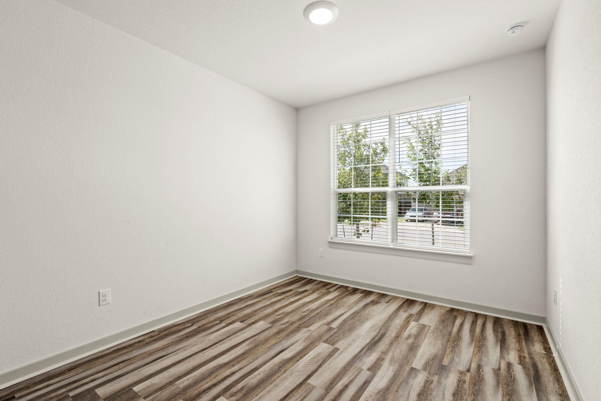 221 Indian Shoal Dr Property Photo 4