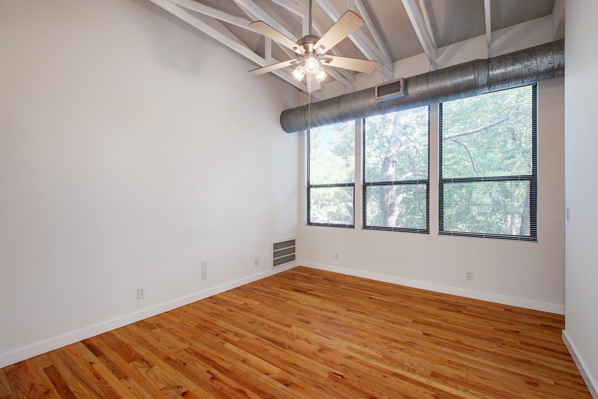 1308 W North Loop Blvd W #b Property Photo 22