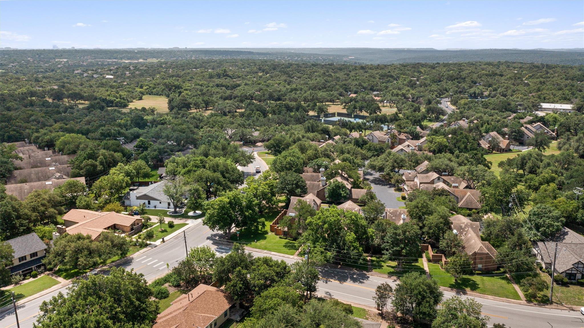 11310 Spicewood Club Dr #19 Property Photo 2