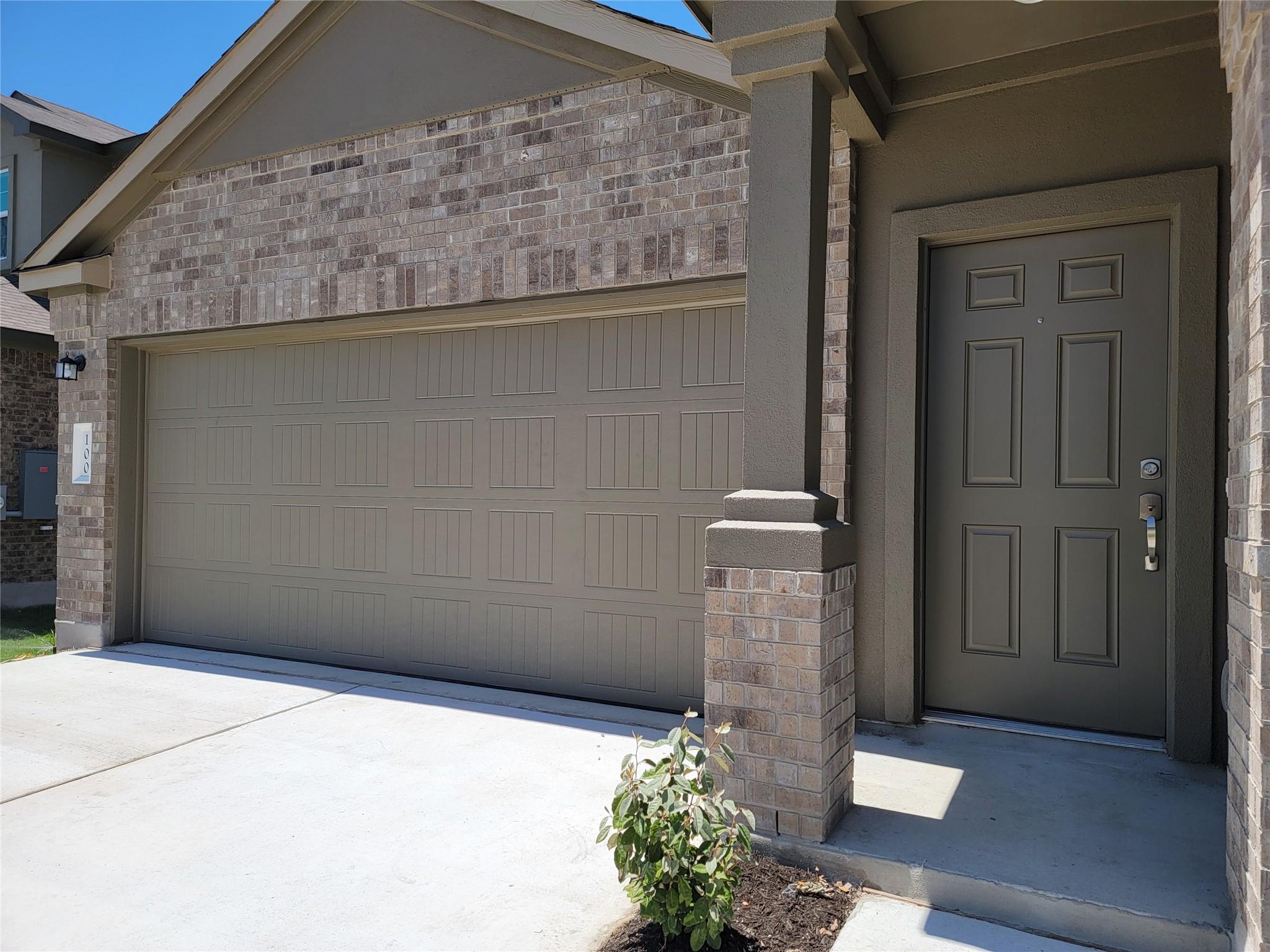100 Montego St Property Photo 4