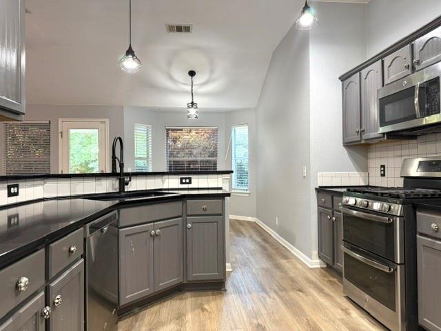 210 Fistral Dr Property Photo 7