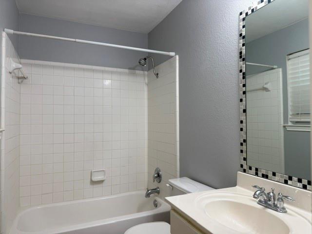 210 Fistral Dr Property Photo 12